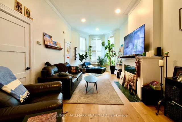 34 River St, Toronto 2