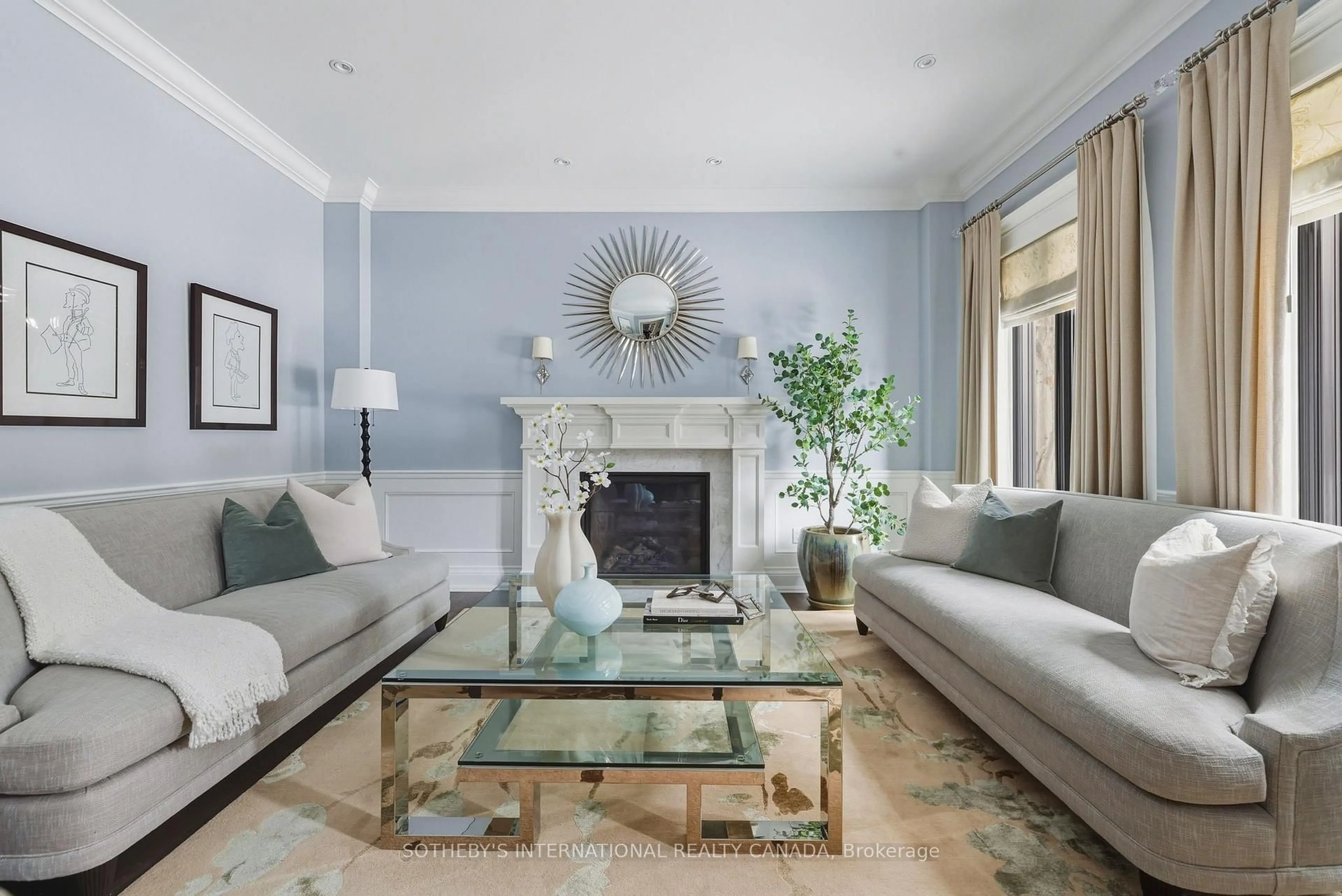 Living room with furniture, unknown for 4 Ridgefield Rd, Toronto Ontario M4N 3H8