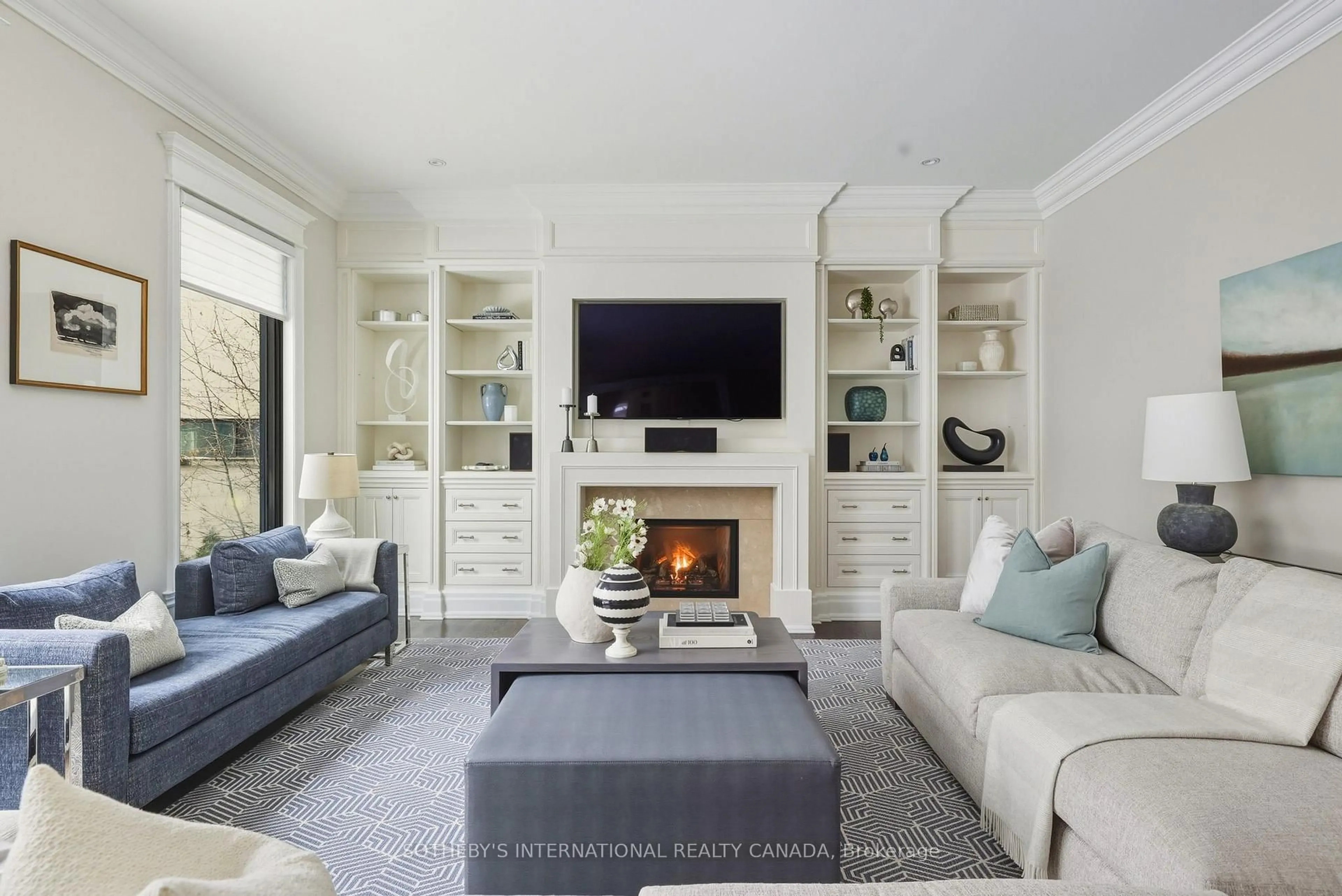 Living room with furniture, unknown for 4 Ridgefield Rd, Toronto Ontario M4N 3H8