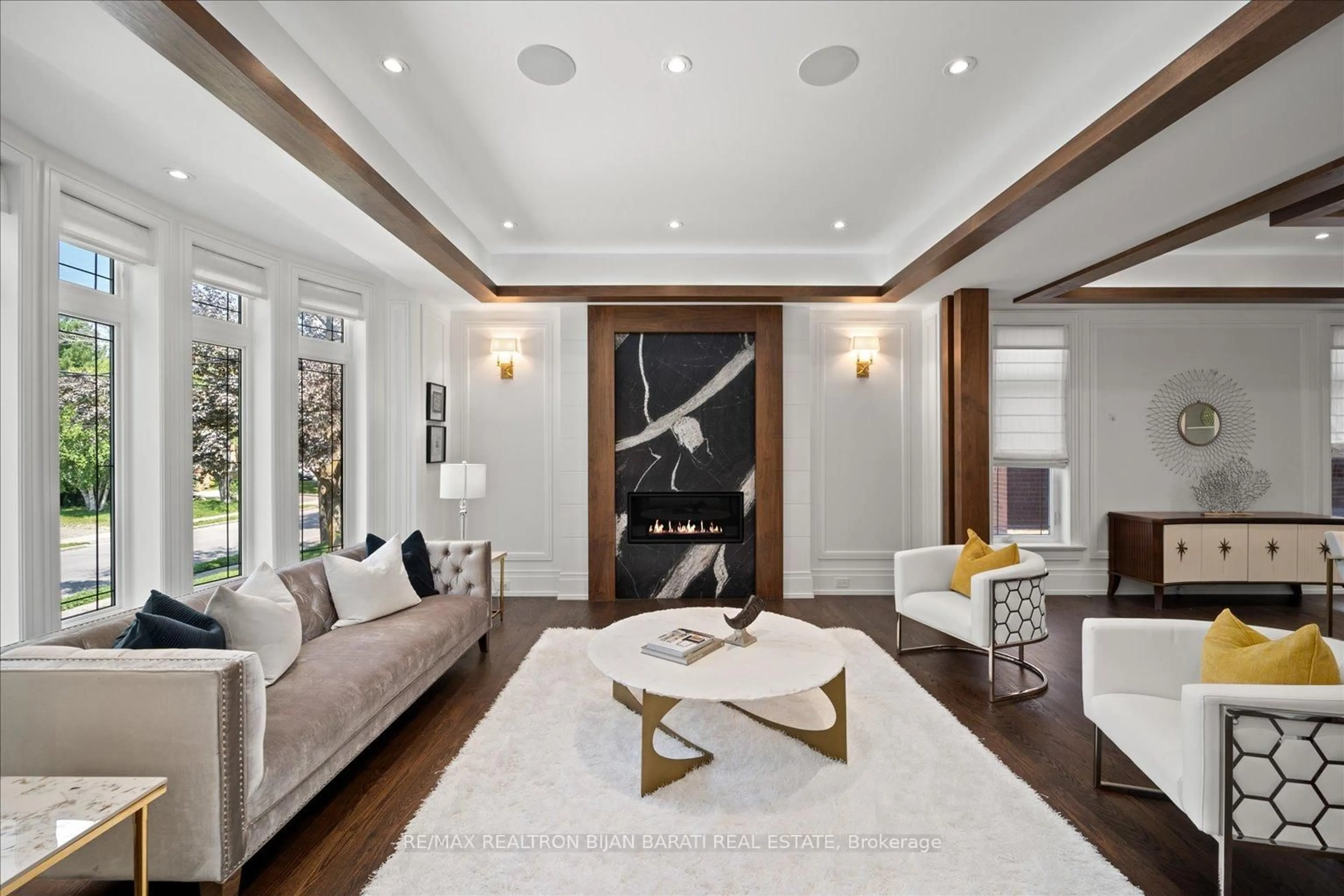 Unknown for 185 Maxome Ave, Toronto Ontario M2M 3L1