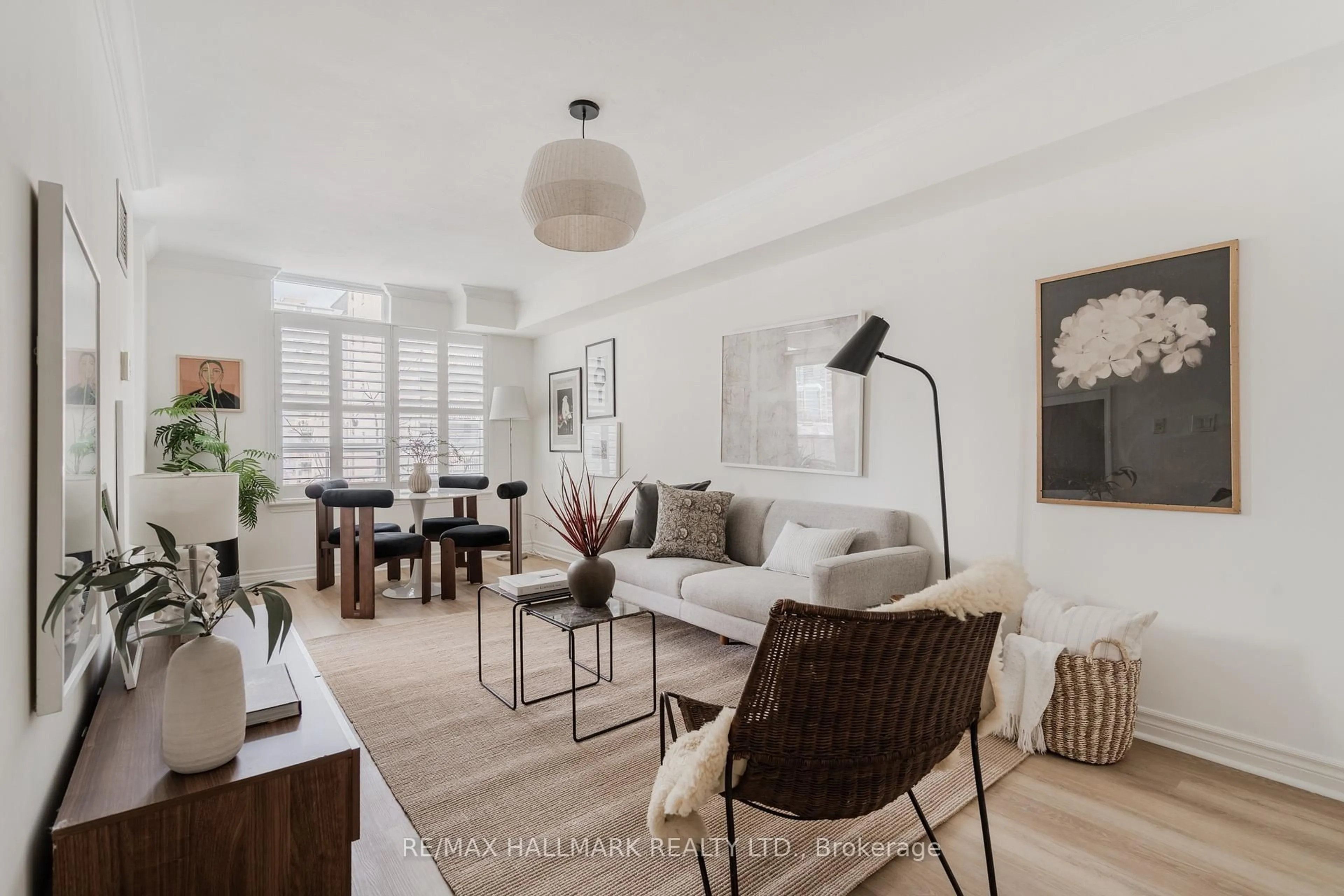 Living room with furniture, unknown for 225 Wellesley St #406, Toronto Ontario M4X 1X8