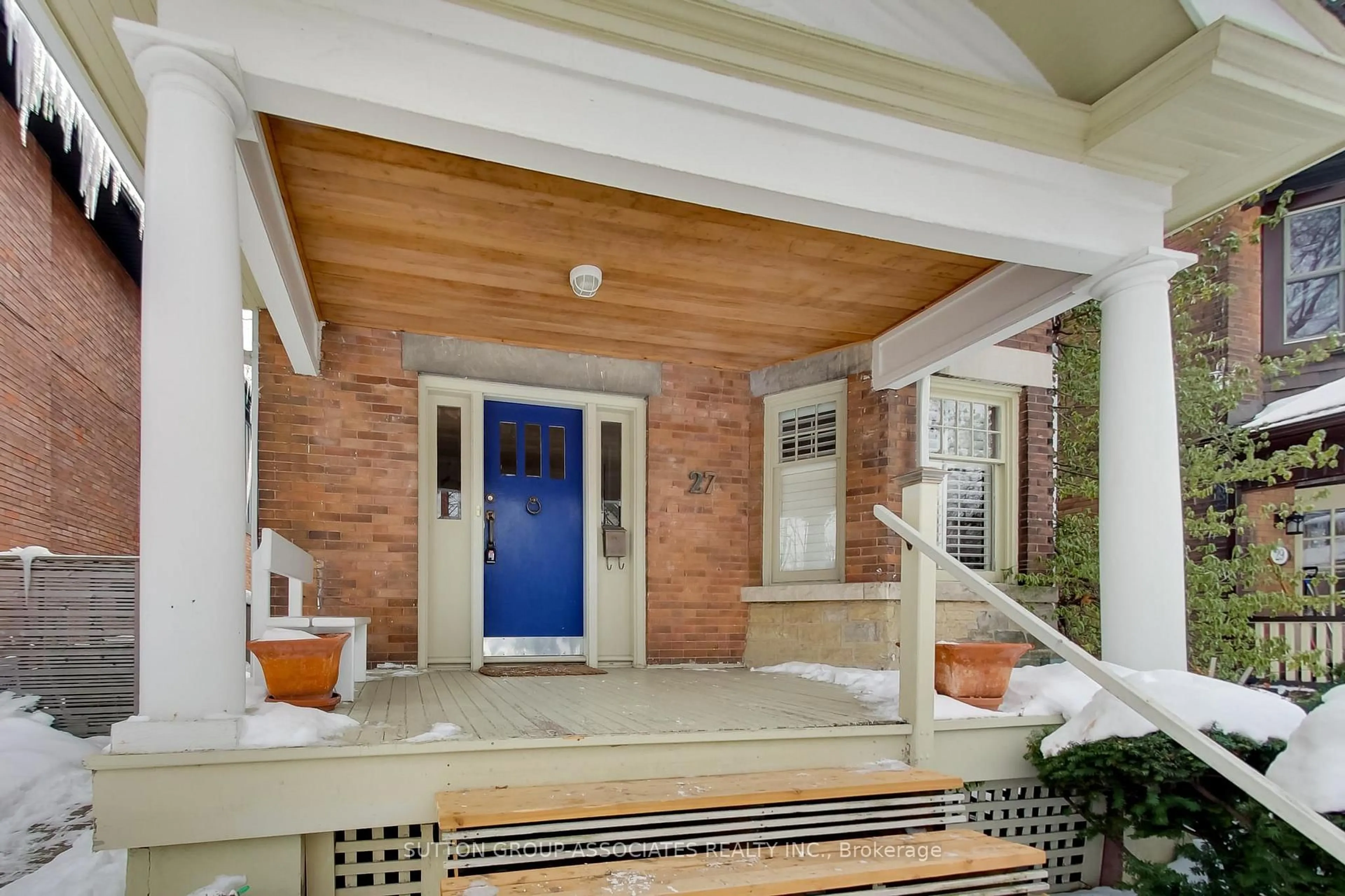 Indoor entryway for 27 Tyrrel Ave, Toronto Ontario M6G 2G1