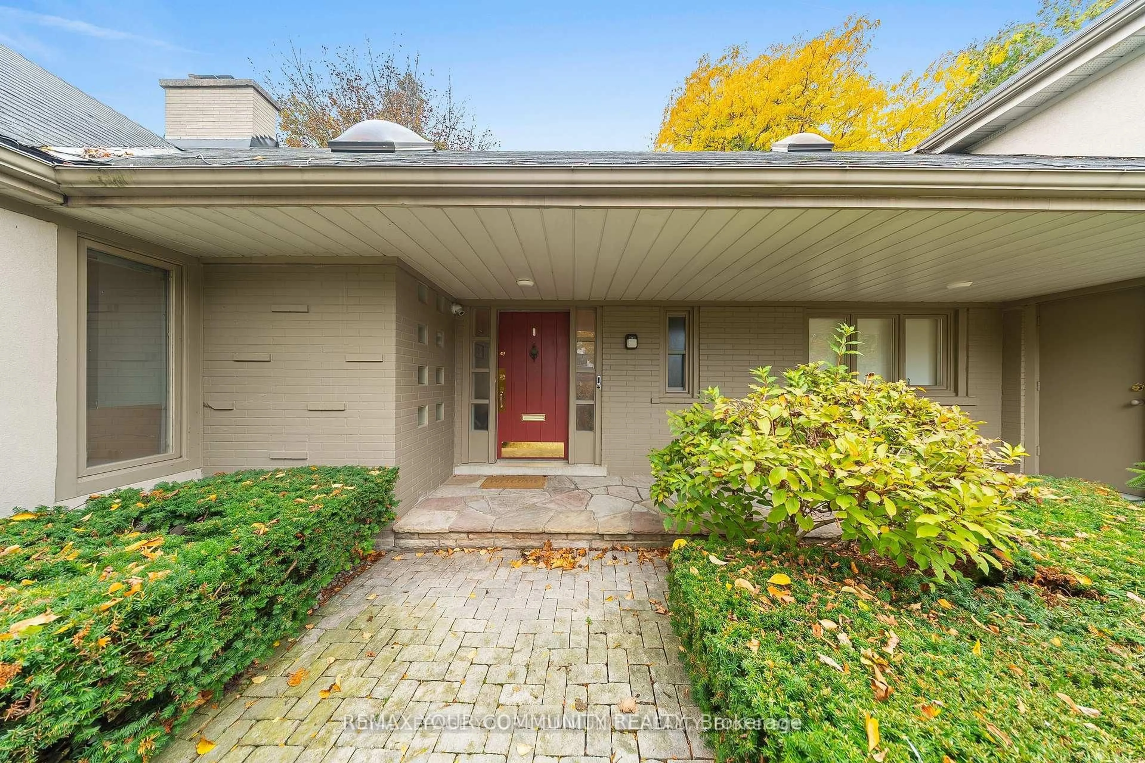 Unknown for 154 Old Yonge St, Toronto Ontario M2P 1P9