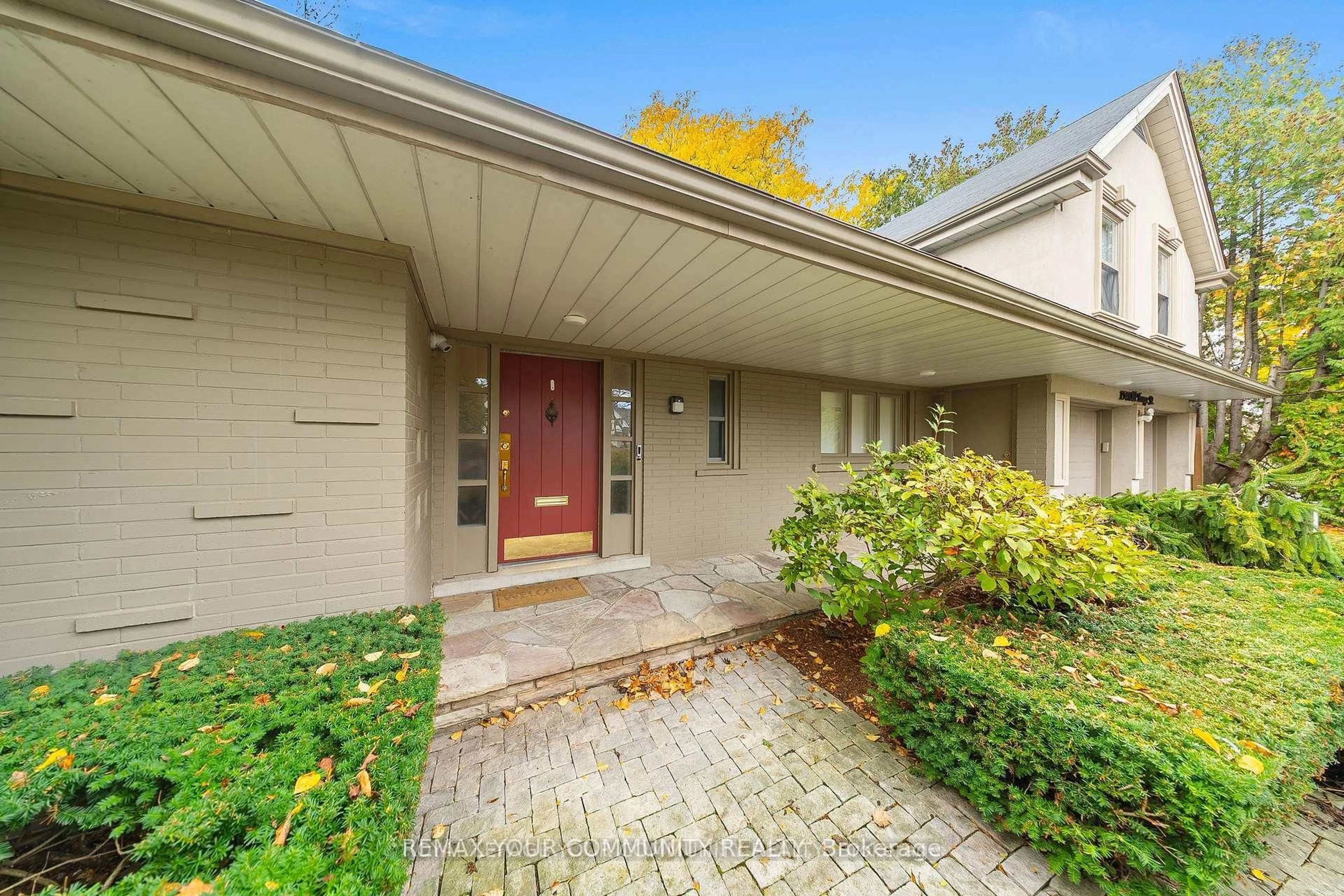 Unknown for 154 Old Yonge St, Toronto Ontario M2P 1P9