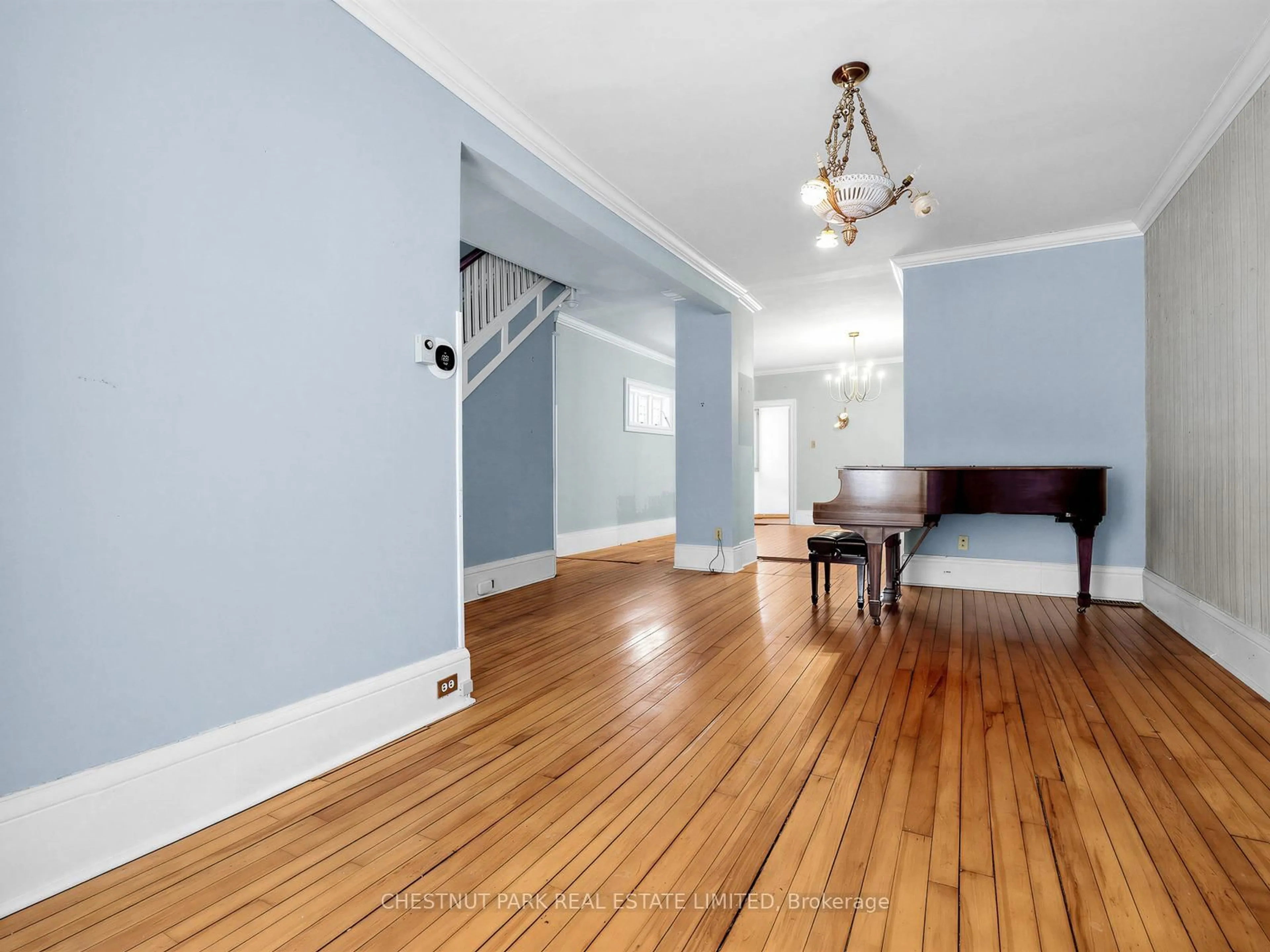 Unknown for 38 Walmsley Blvd, Toronto Ontario M4V 1X6