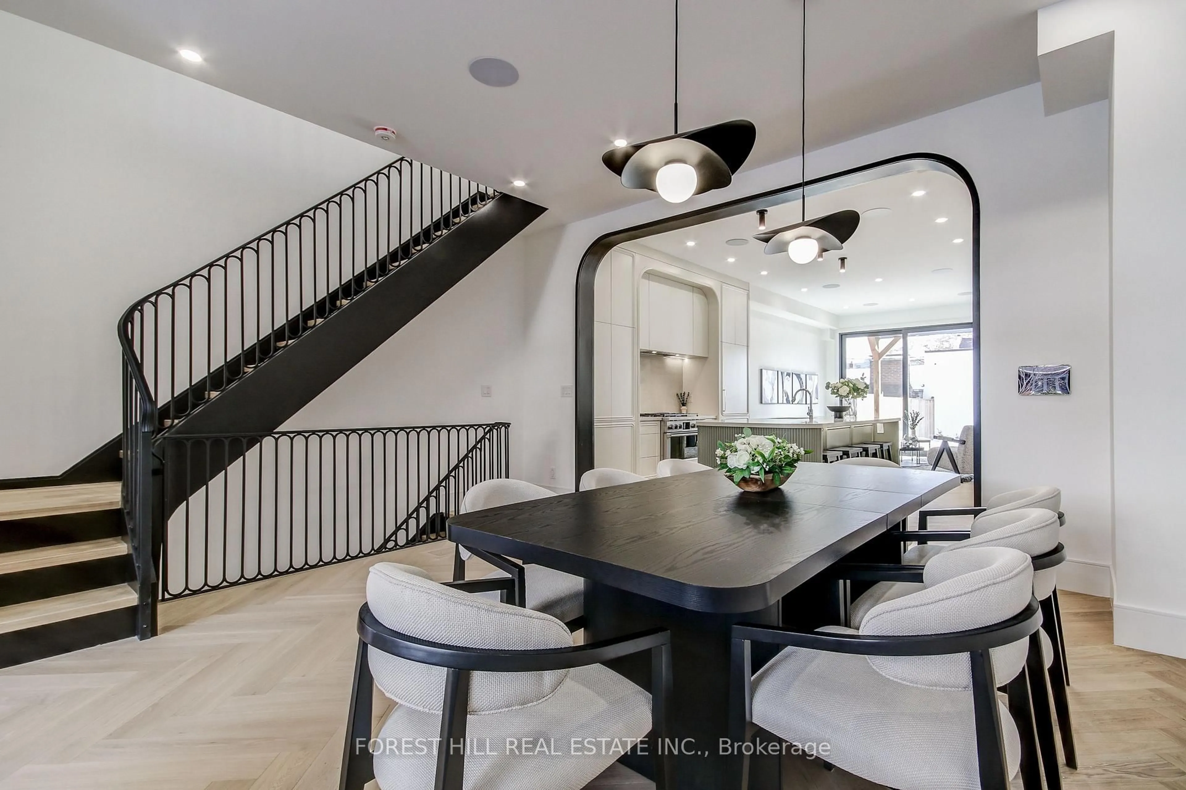 Unknown for 21 Foxley St, Toronto Ontario M6J 1P9