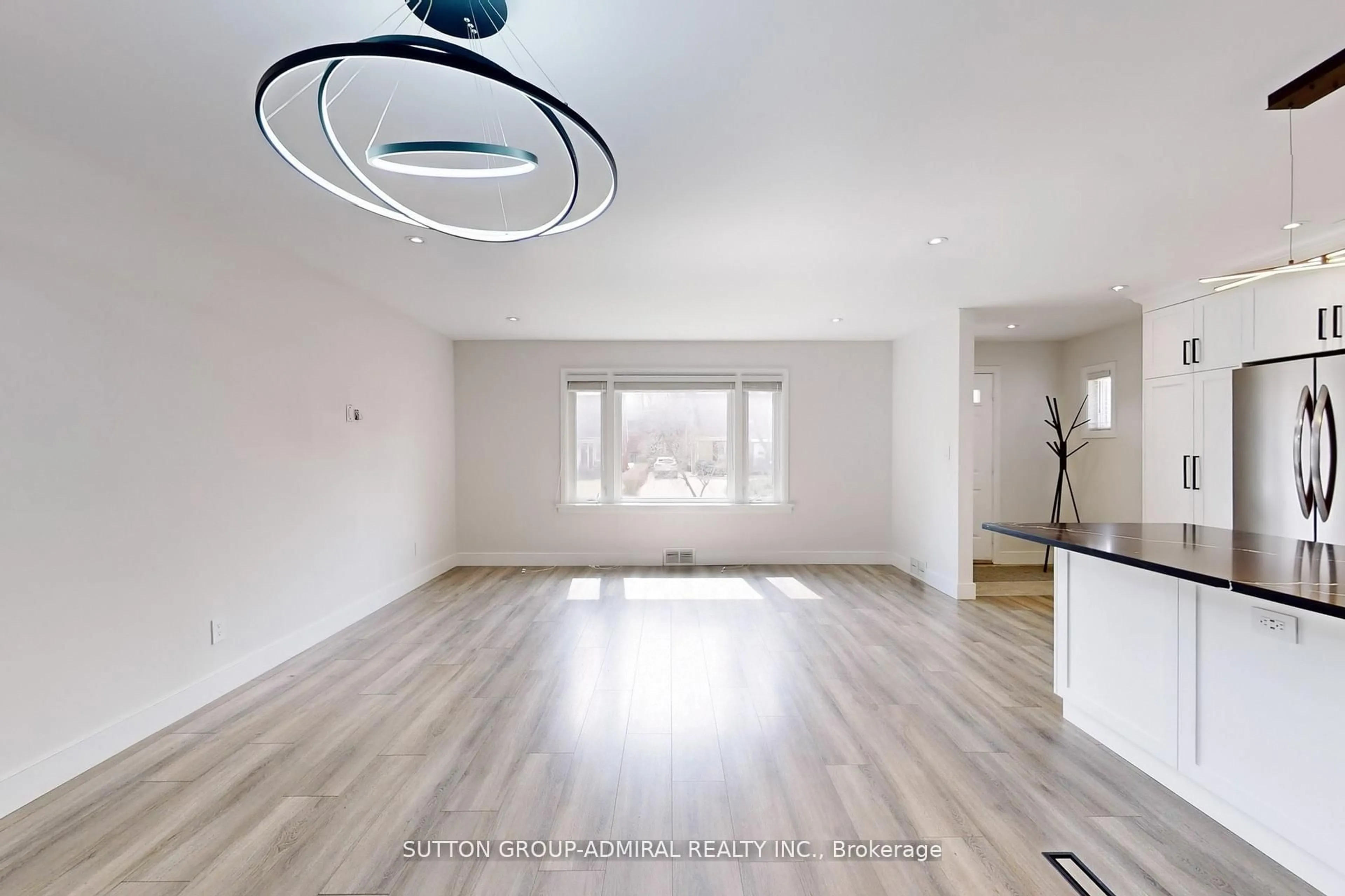 A pic of a room for 76 Ridgevale Dr, Toronto Ontario M6A 1L1