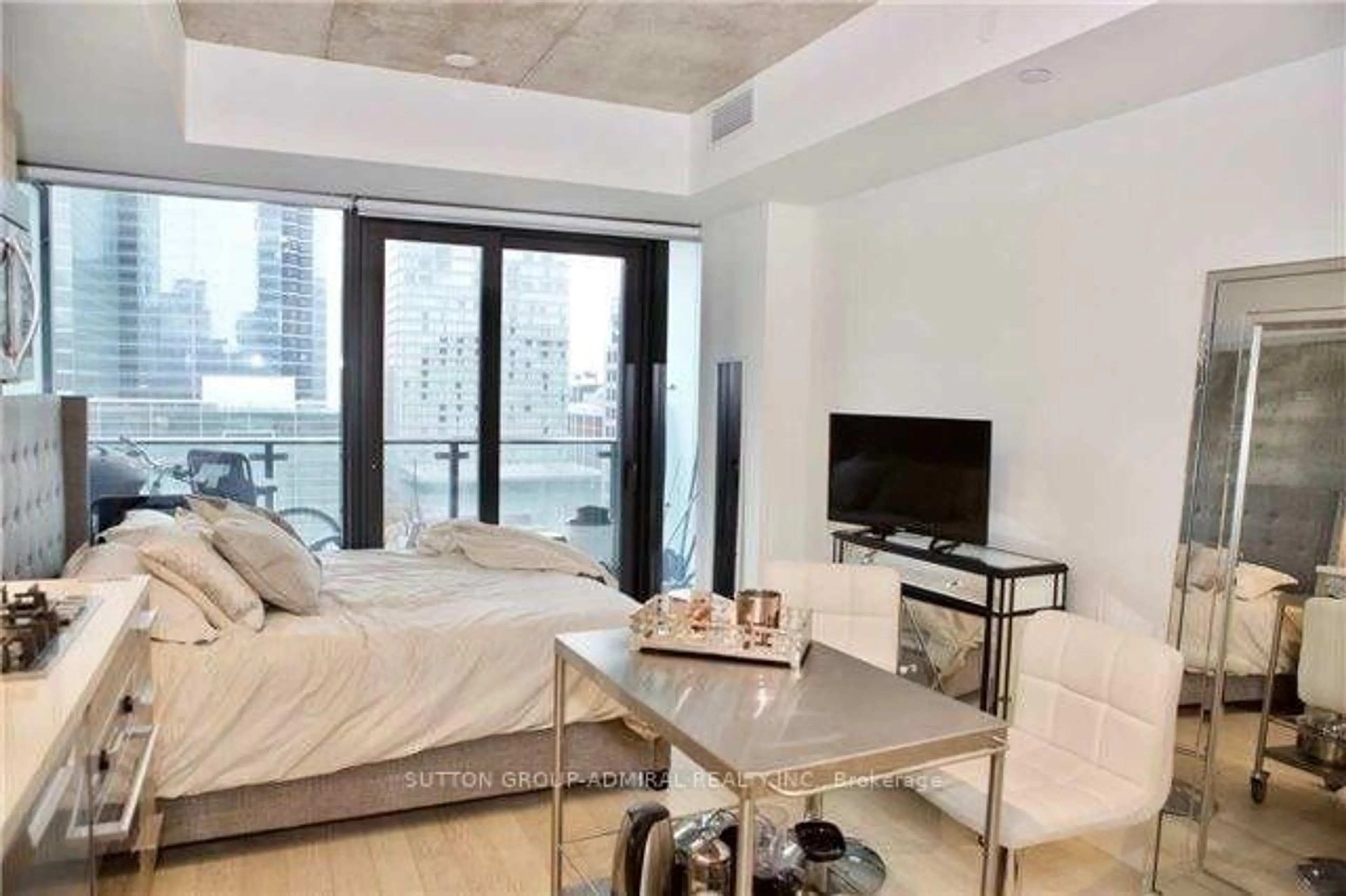 Unknown for 224 King St #1405, Toronto Ontario M5V 1H8