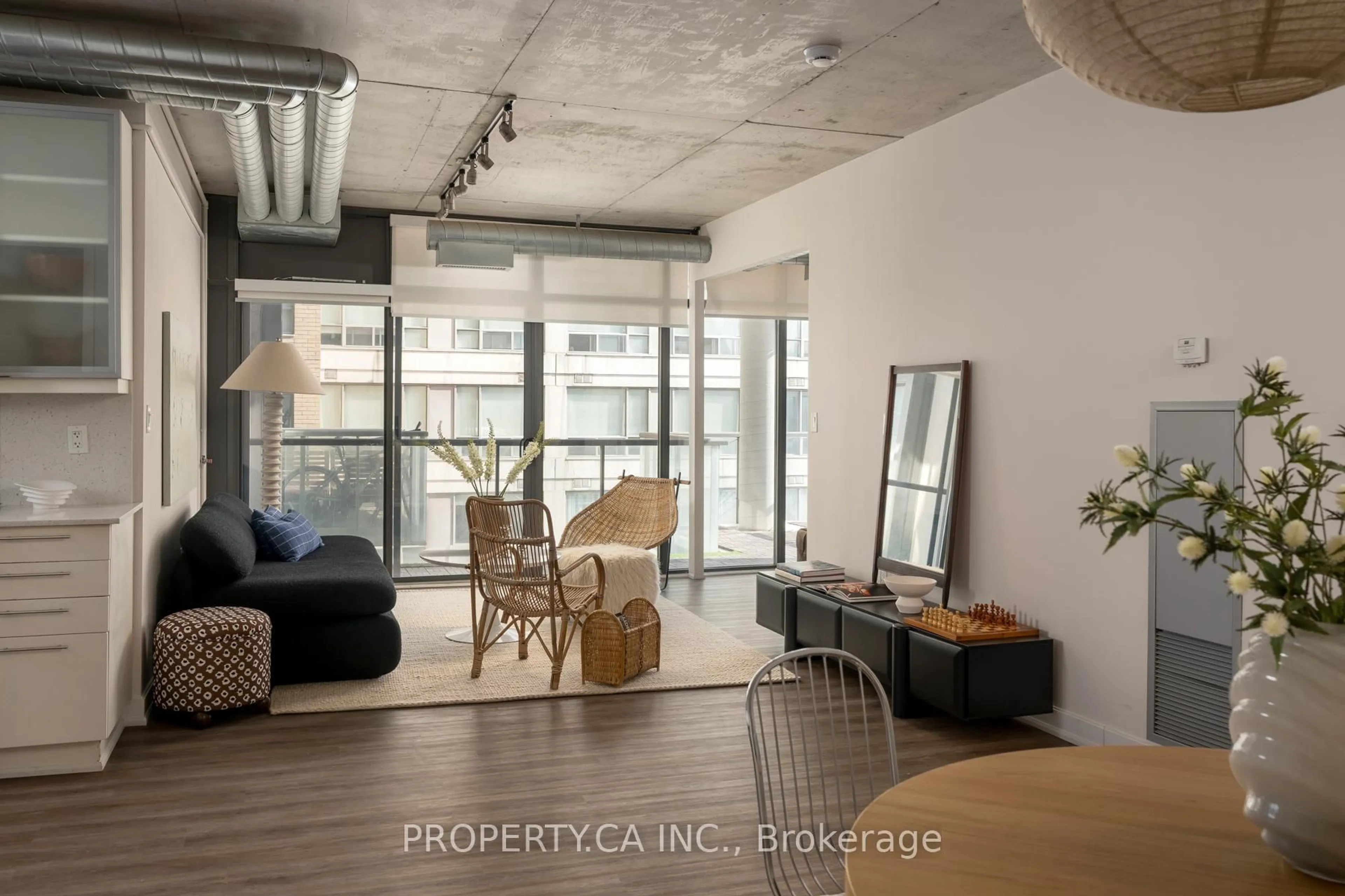 Unknown for 533 Richmond St #505, Toronto Ontario M5V 3Y1