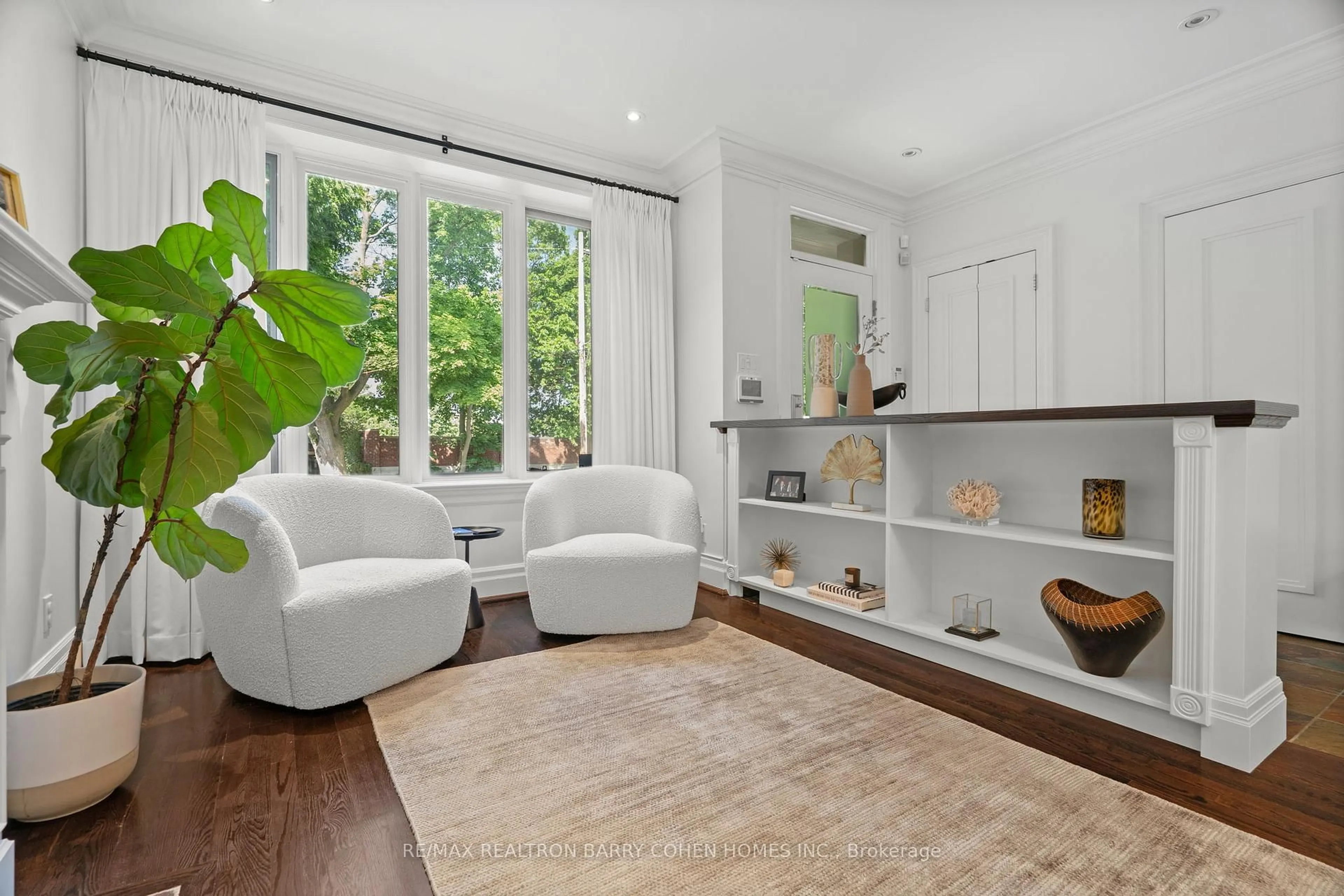 Living room with furniture, unknown for 141 Latimer Ave, Toronto Ontario M5N 2M3