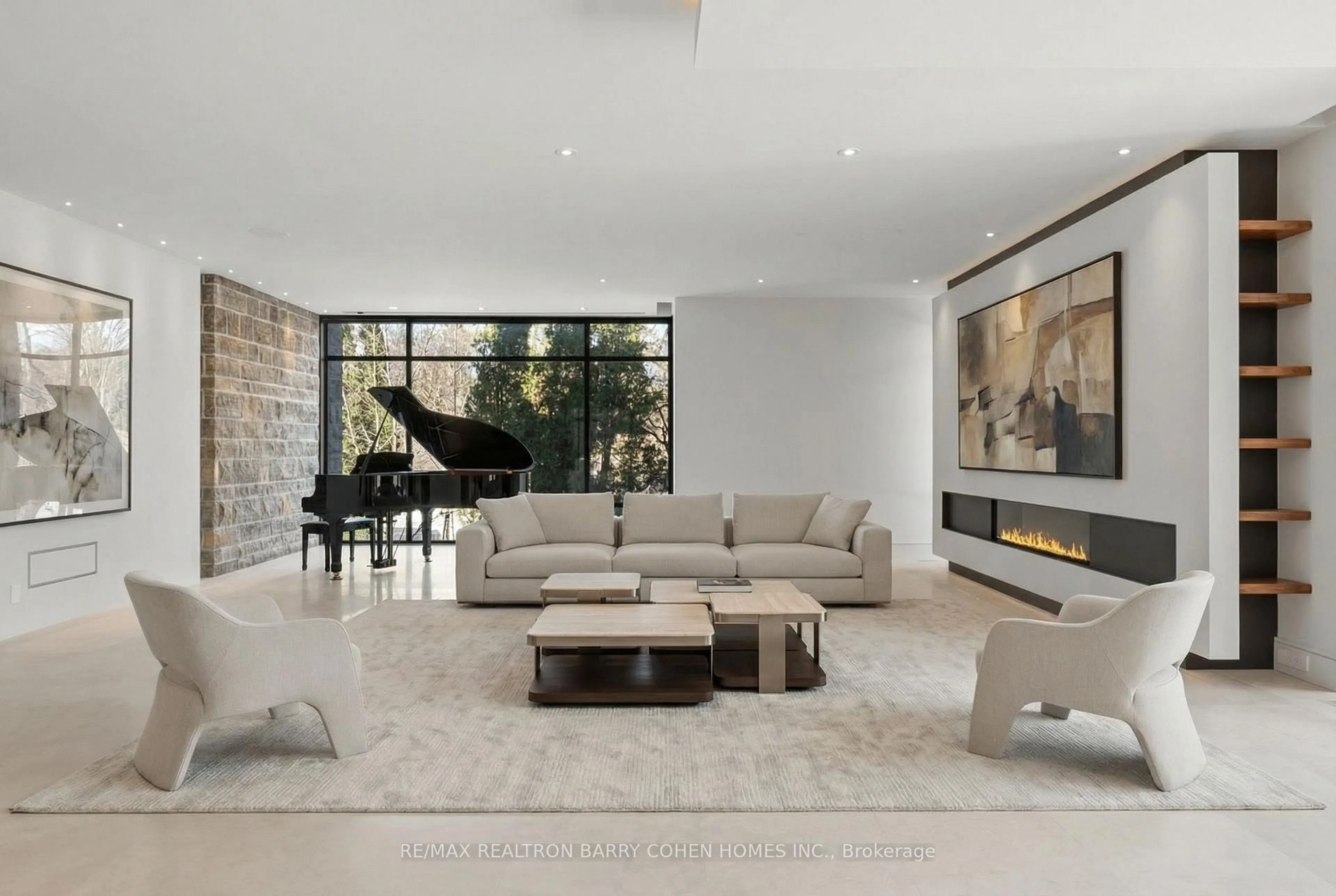 Living room with furniture, unknown for 103 Old Colony Rd, Toronto Ontario M2L 2K3