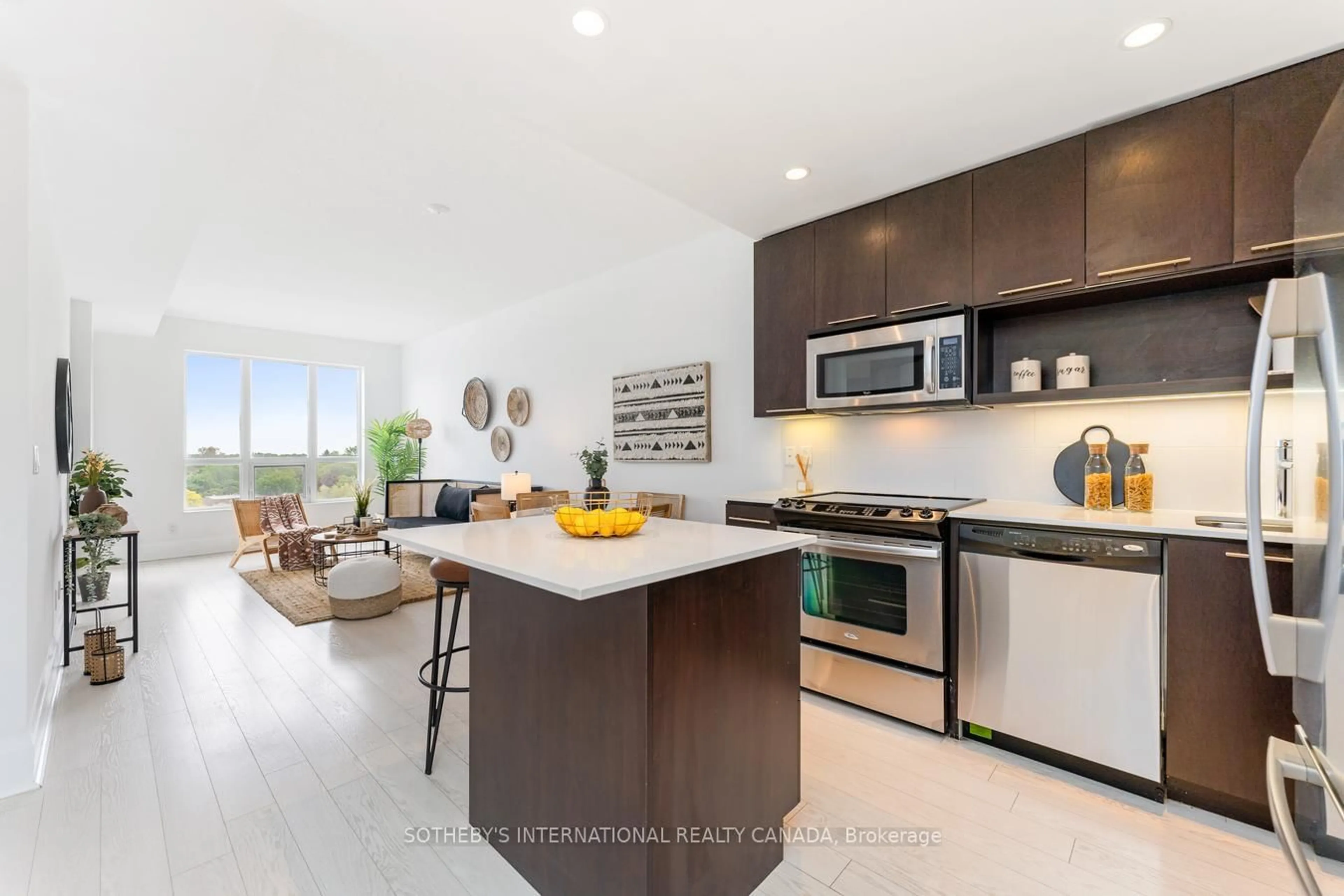 Open concept kitchen, unknown for 100 Harrison Garden Blvd #824, Toronto Ontario M2N 0C2