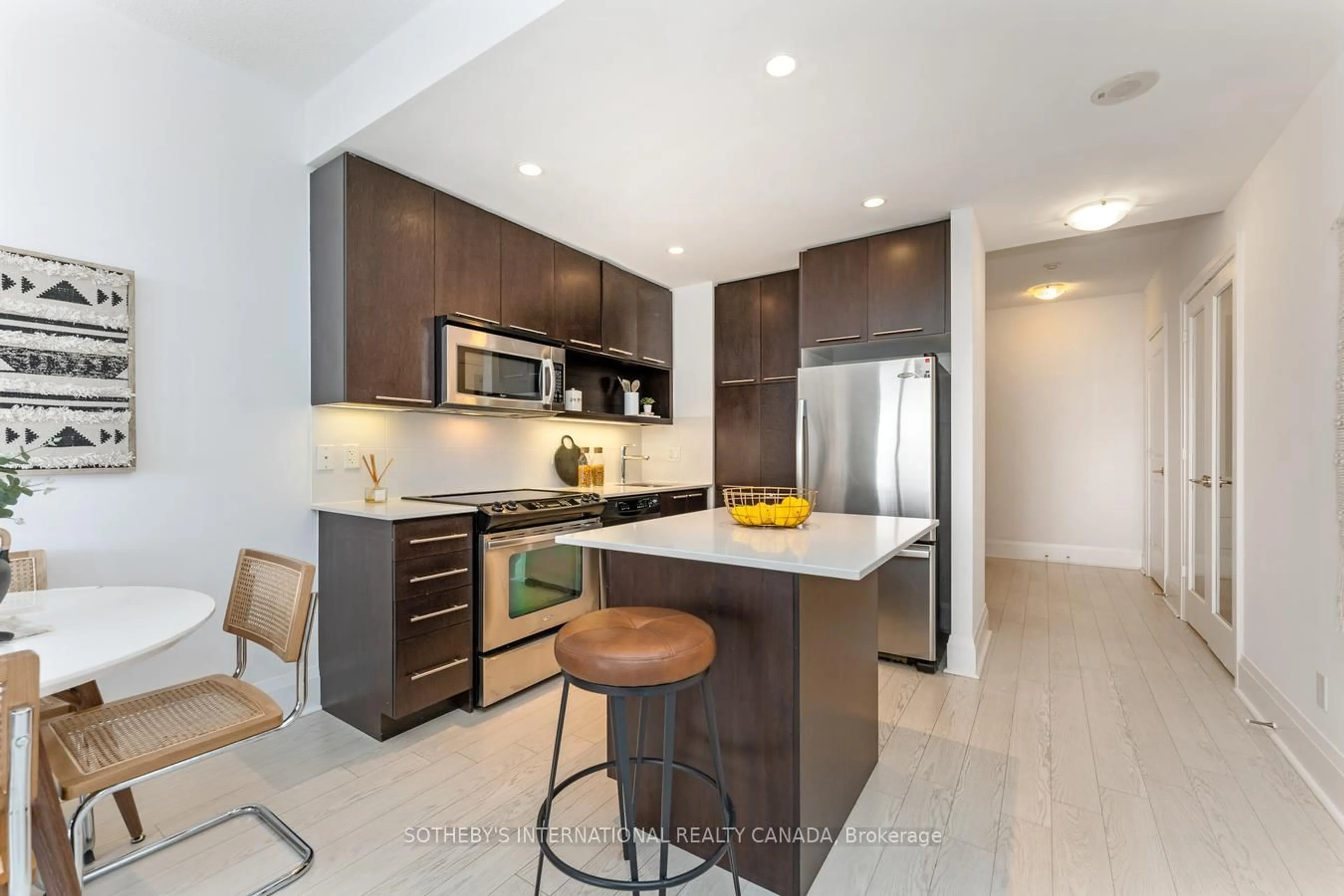 Open concept kitchen, unknown for 100 Harrison Garden Blvd #824, Toronto Ontario M2N 0C2