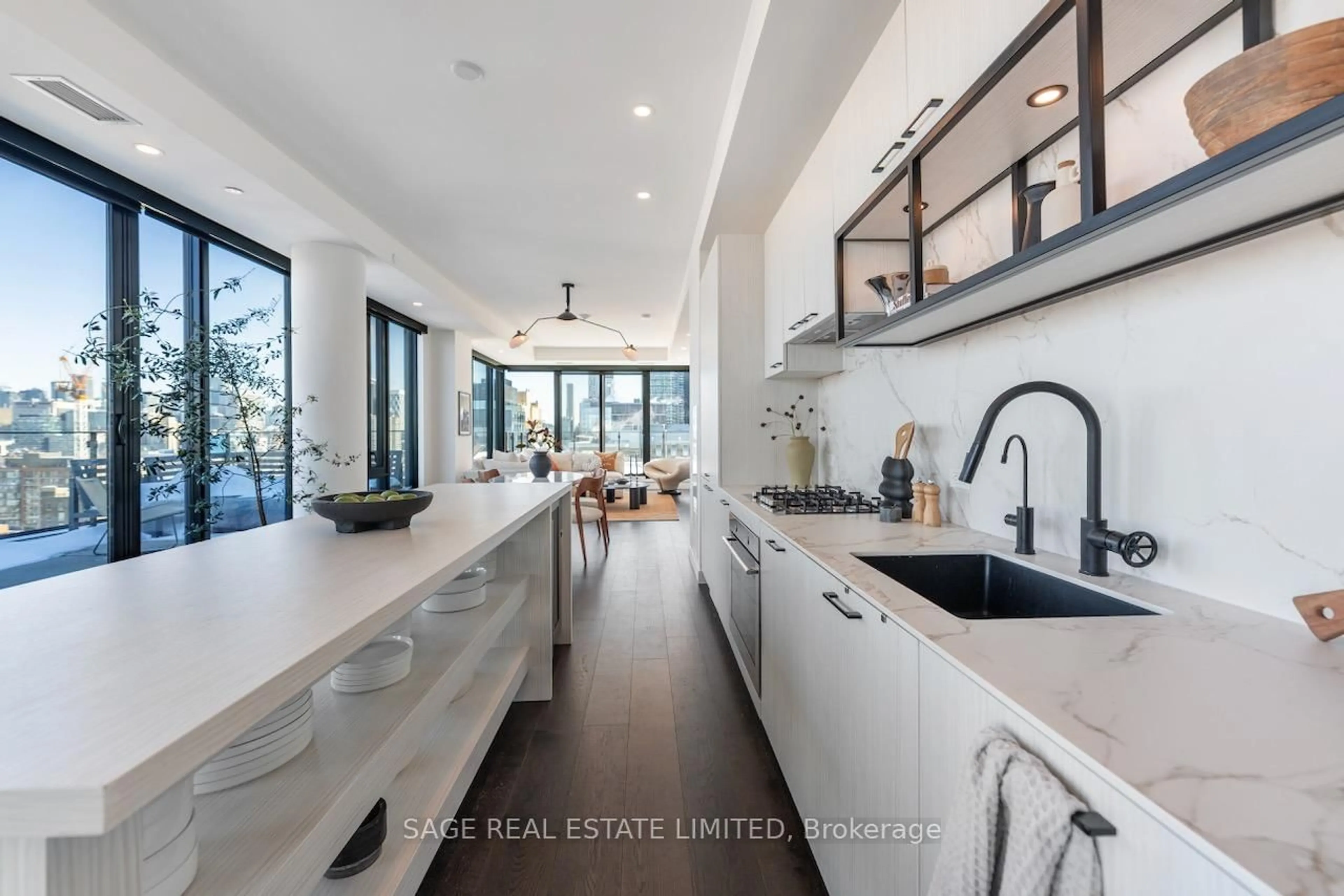 Open concept kitchen, ceramic/tile floor for 505 Richmond St #1309, Toronto Ontario M5V 3N4