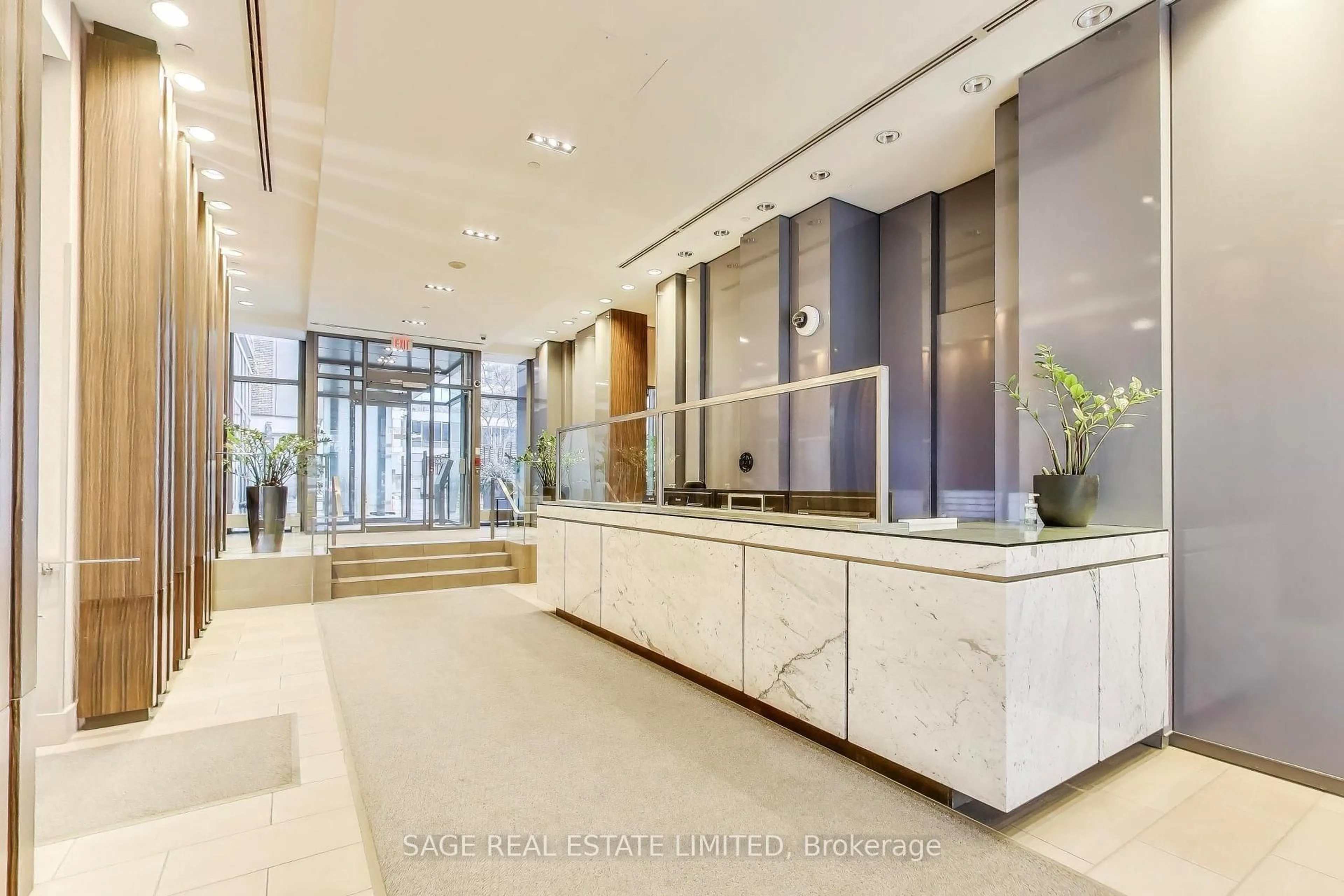 Unknown for 33 Lombard St #4004, Toronto Ontario M5C 3H8