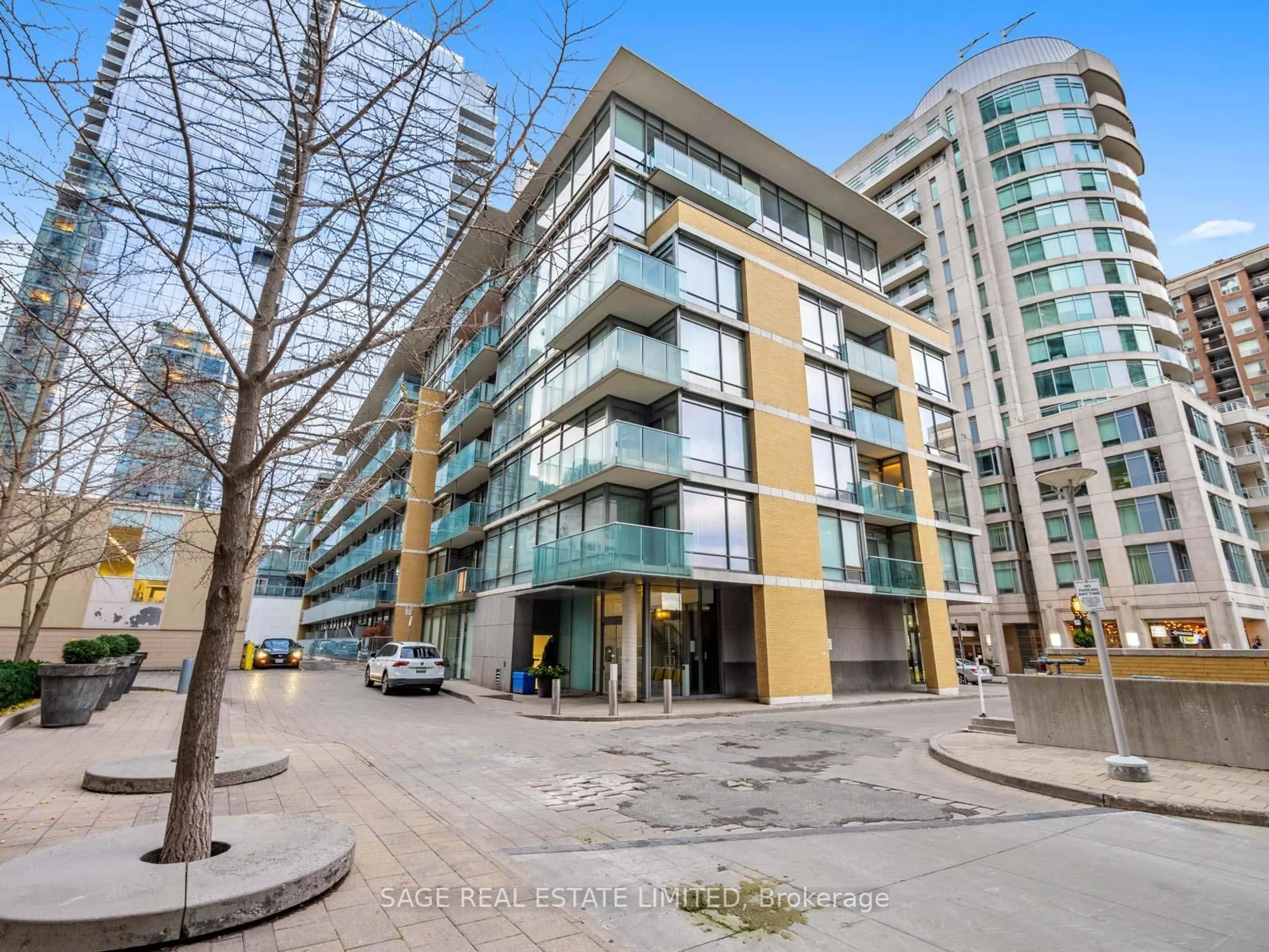 A pic from outside/outdoor area/front of a property/back of a property/a pic from drone, street for 21 Scollard St #608, Toronto Ontario M5R 1G1