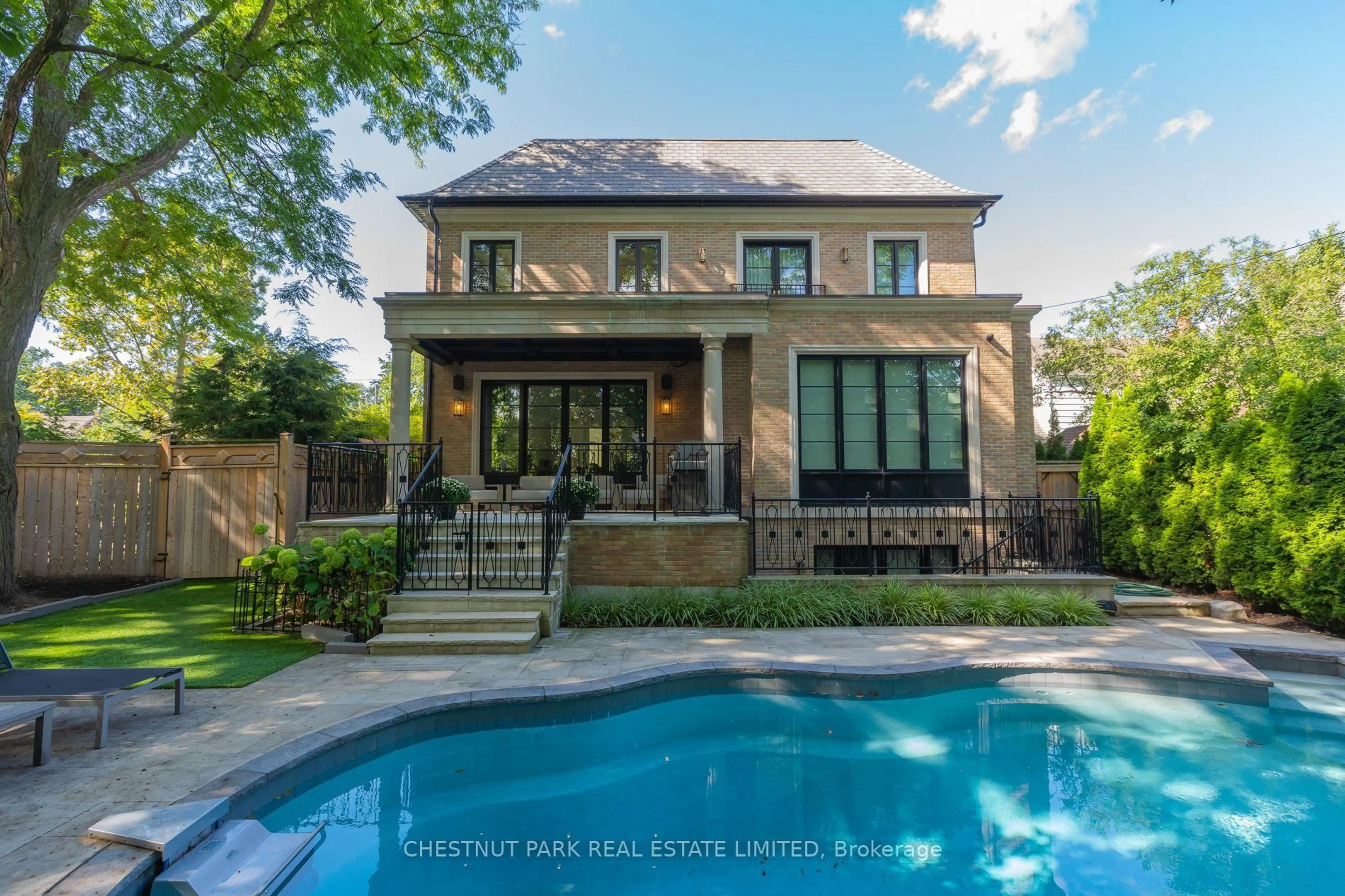 Home with brick exterior material, water/lake/river/ocean view for 55 De Vere Gdns, Toronto Ontario M5M 3E8