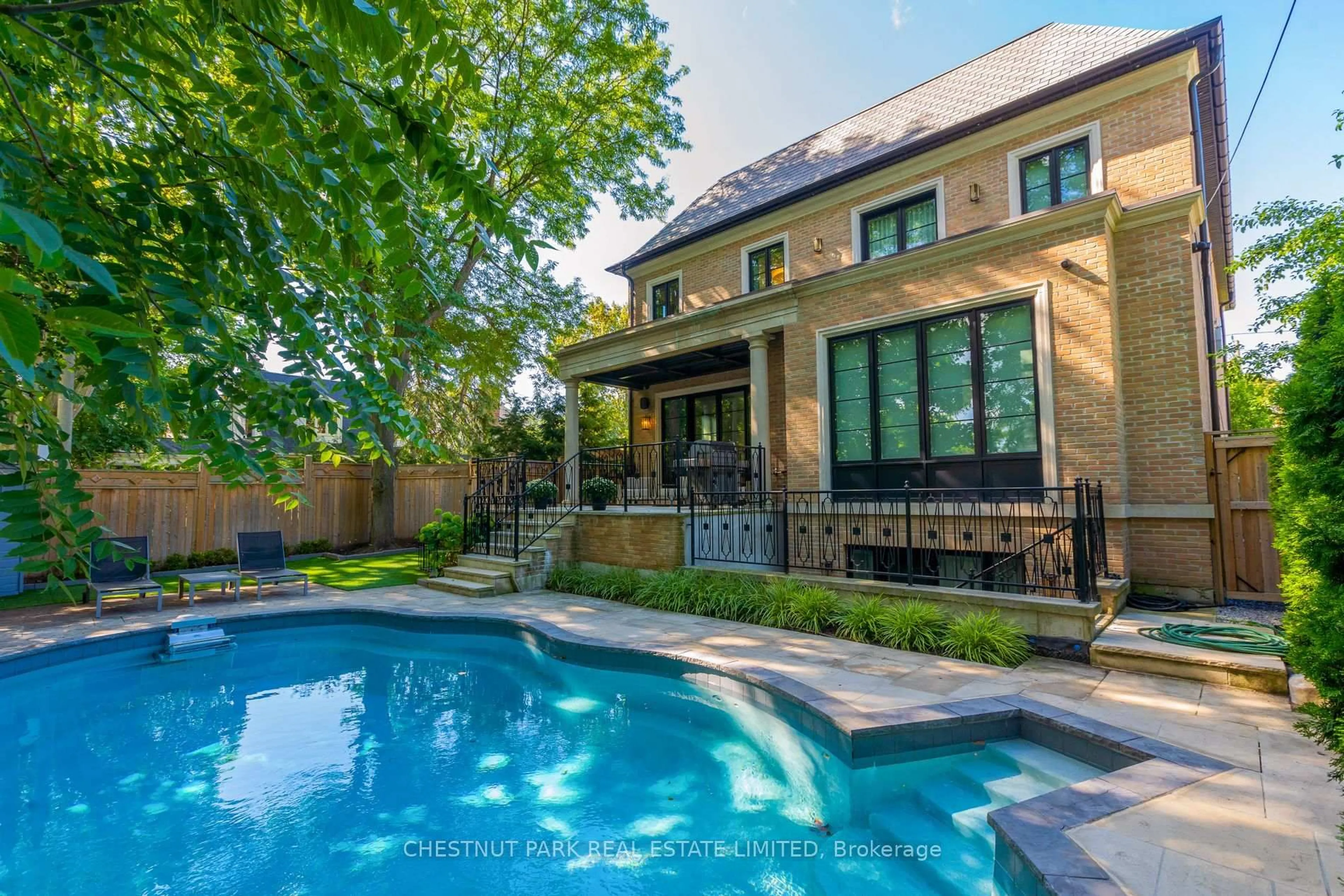 Pool for 55 De Vere Gdns, Toronto Ontario M5M 3E8
