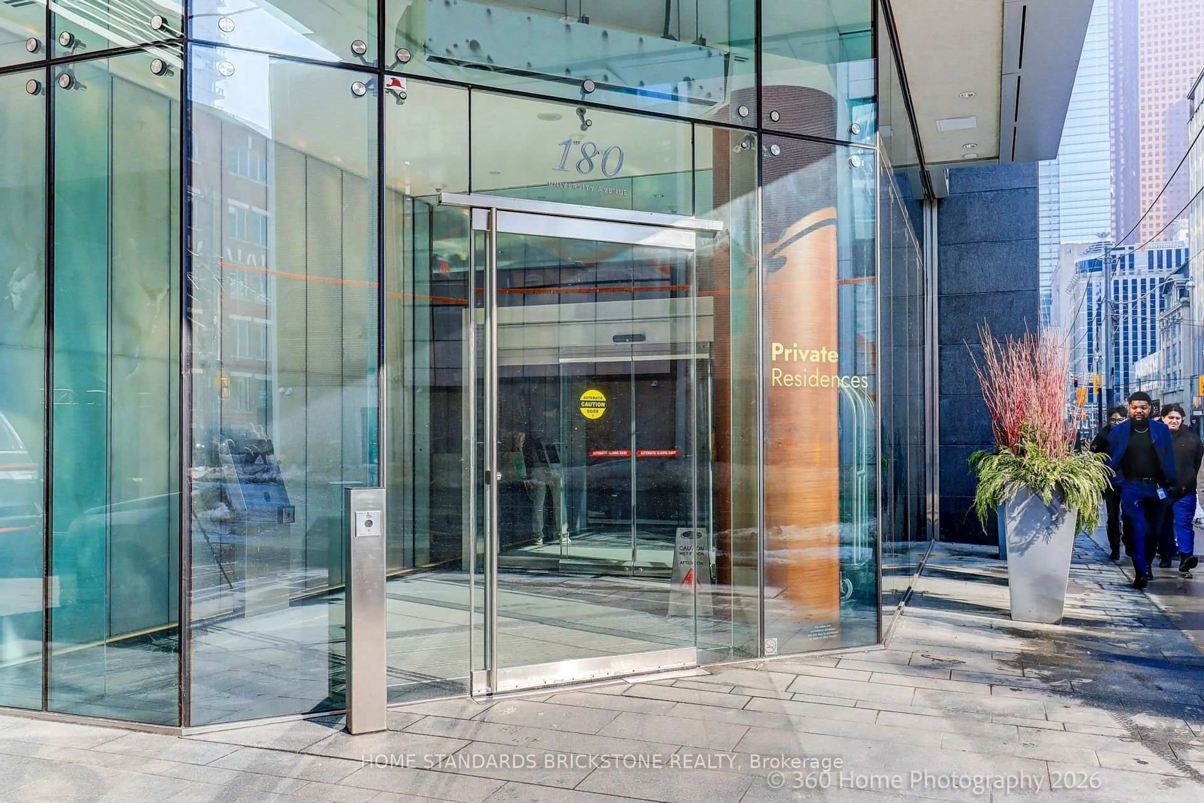 Indoor foyer for 180 University Ave #4702, Toronto Ontario M5H 0A2