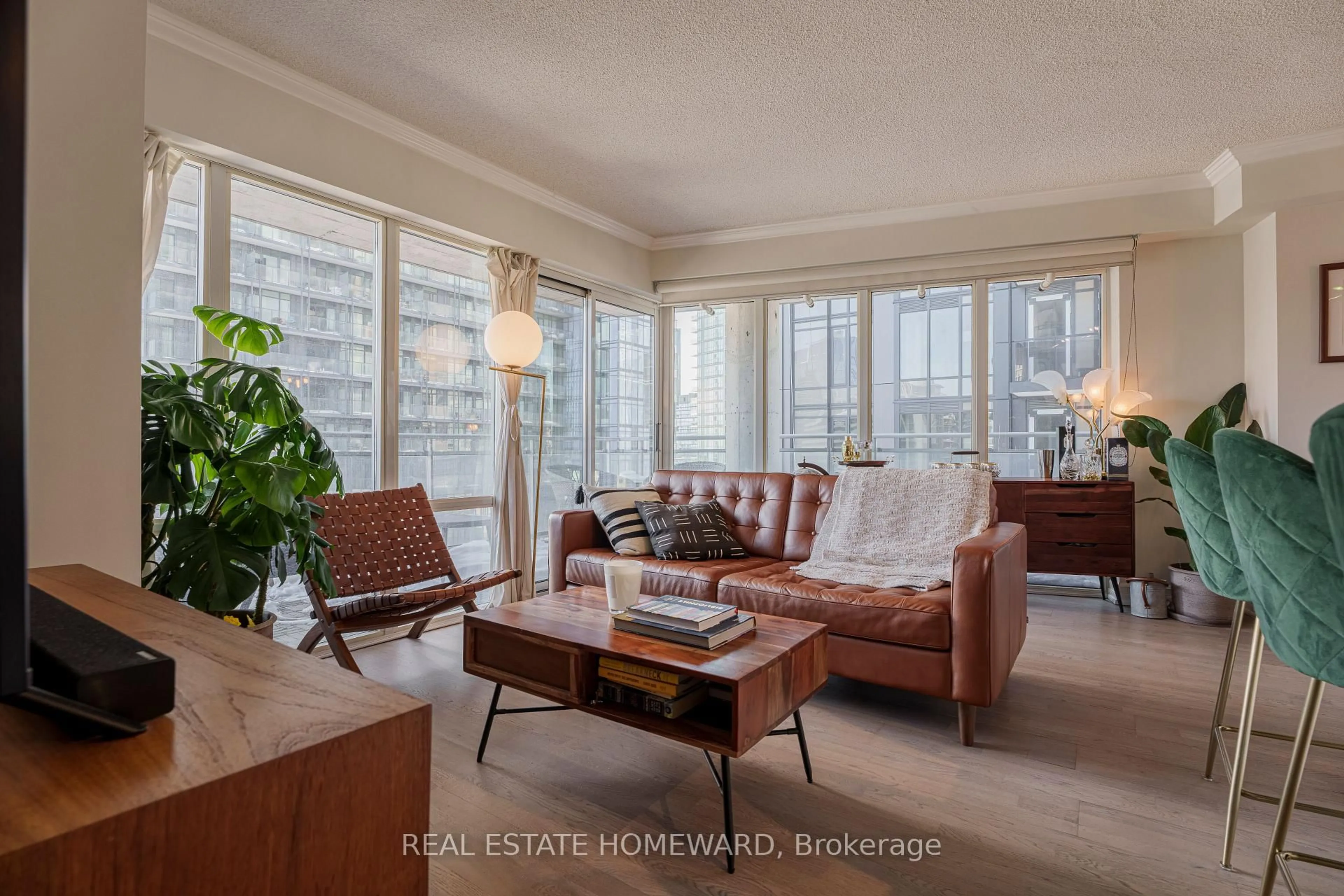 Living room with furniture, unknown for 255 Richmond St #1404, Toronto Ontario M5A 4T7