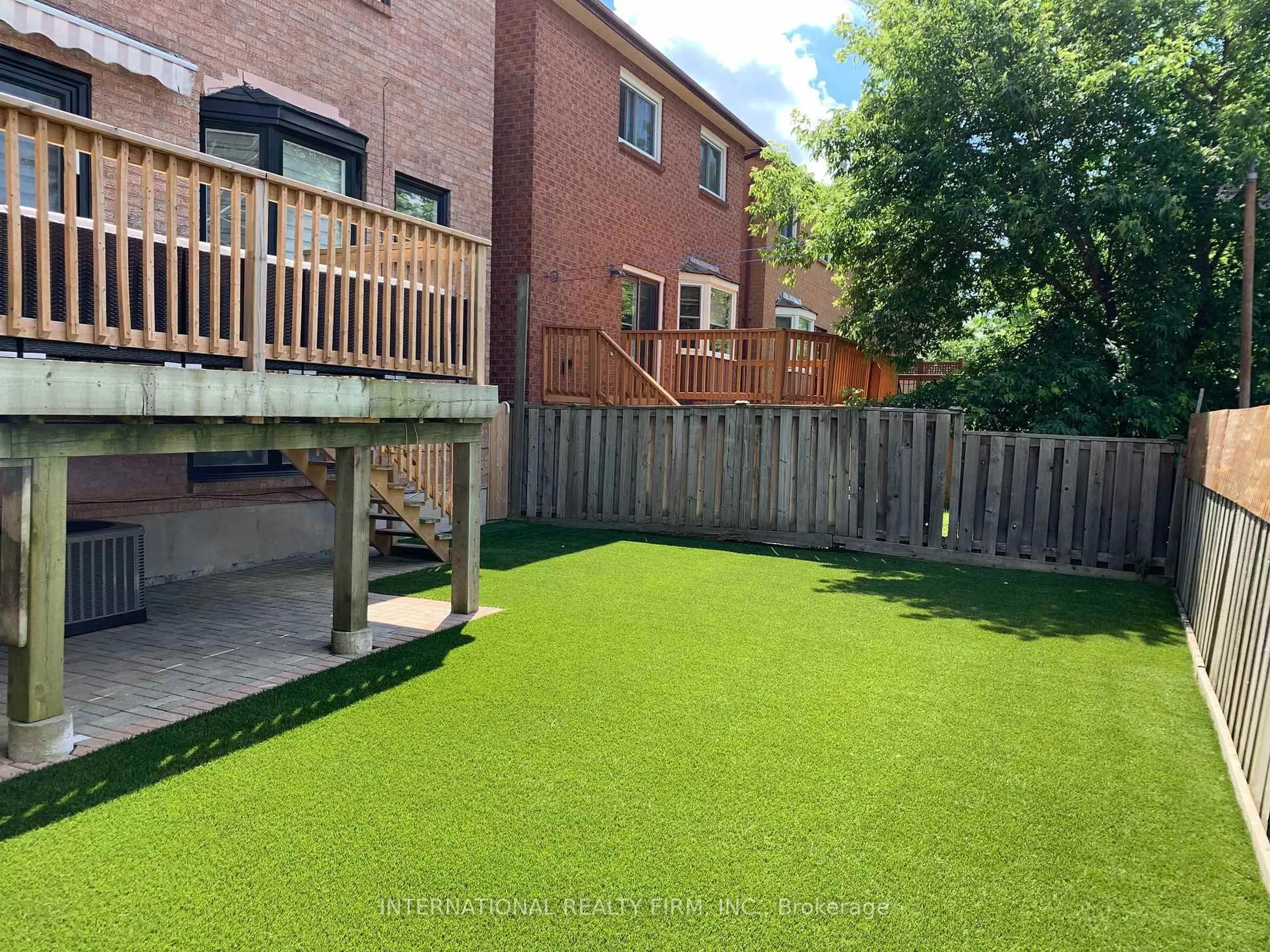 A pic from outside/outdoor area/front of a property/back of a property/a pic from drone, street for 20 Blairville Rd, Toronto Ontario M3H 5Y5