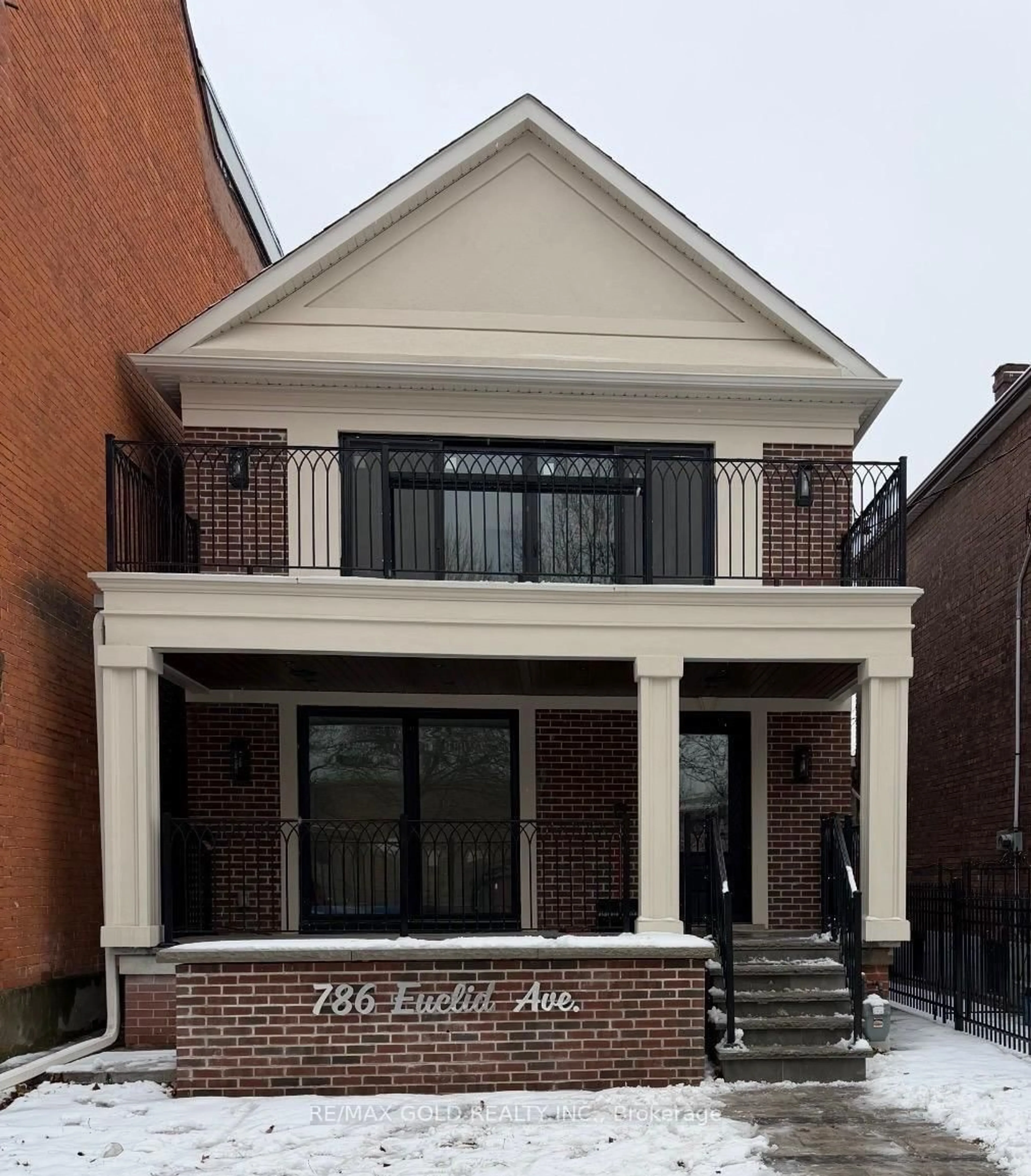 Home with brick exterior material, building for 786 Euclid Ave, Toronto Ontario M6G 2V4