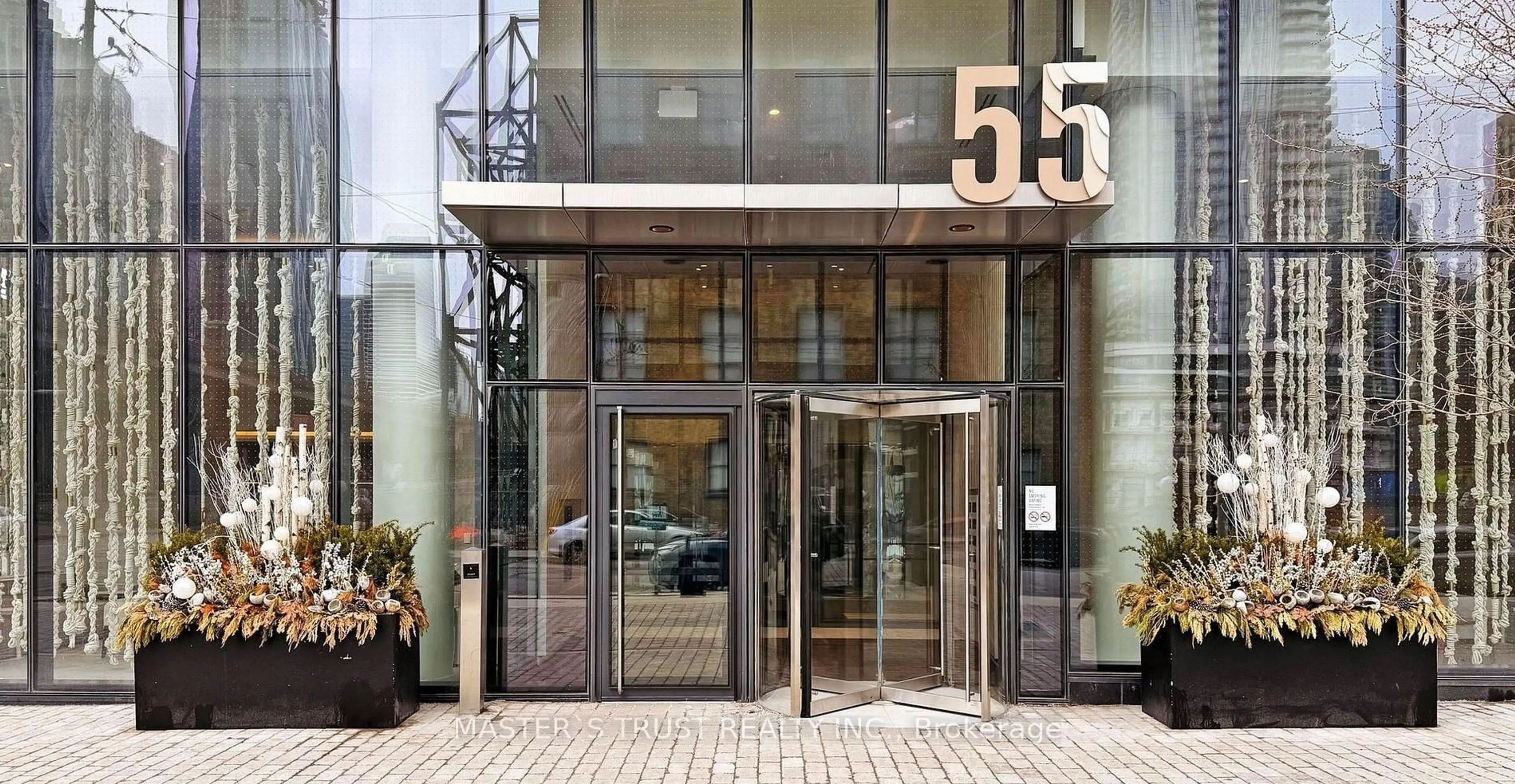 Indoor foyer for 55 Cooper St #7108, Toronto Ontario M5E 0G1