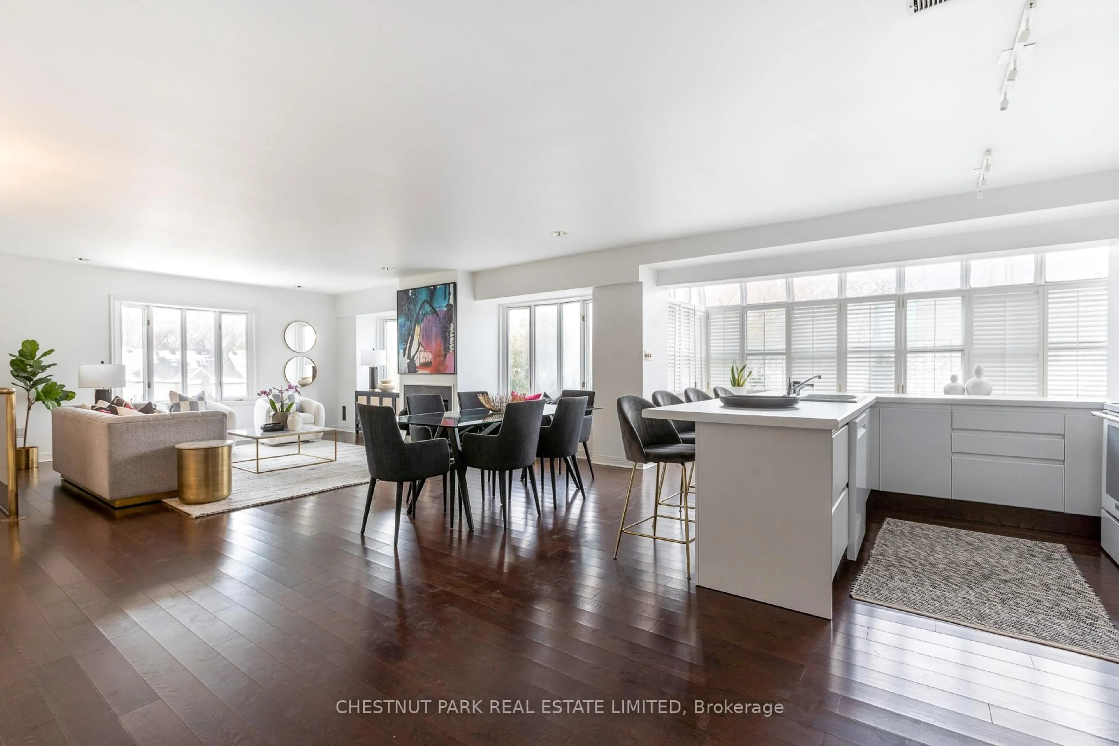 Open concept kitchen, unknown for 8 Hawthorn Ave #PH3, Toronto Ontario M4W 2Z2