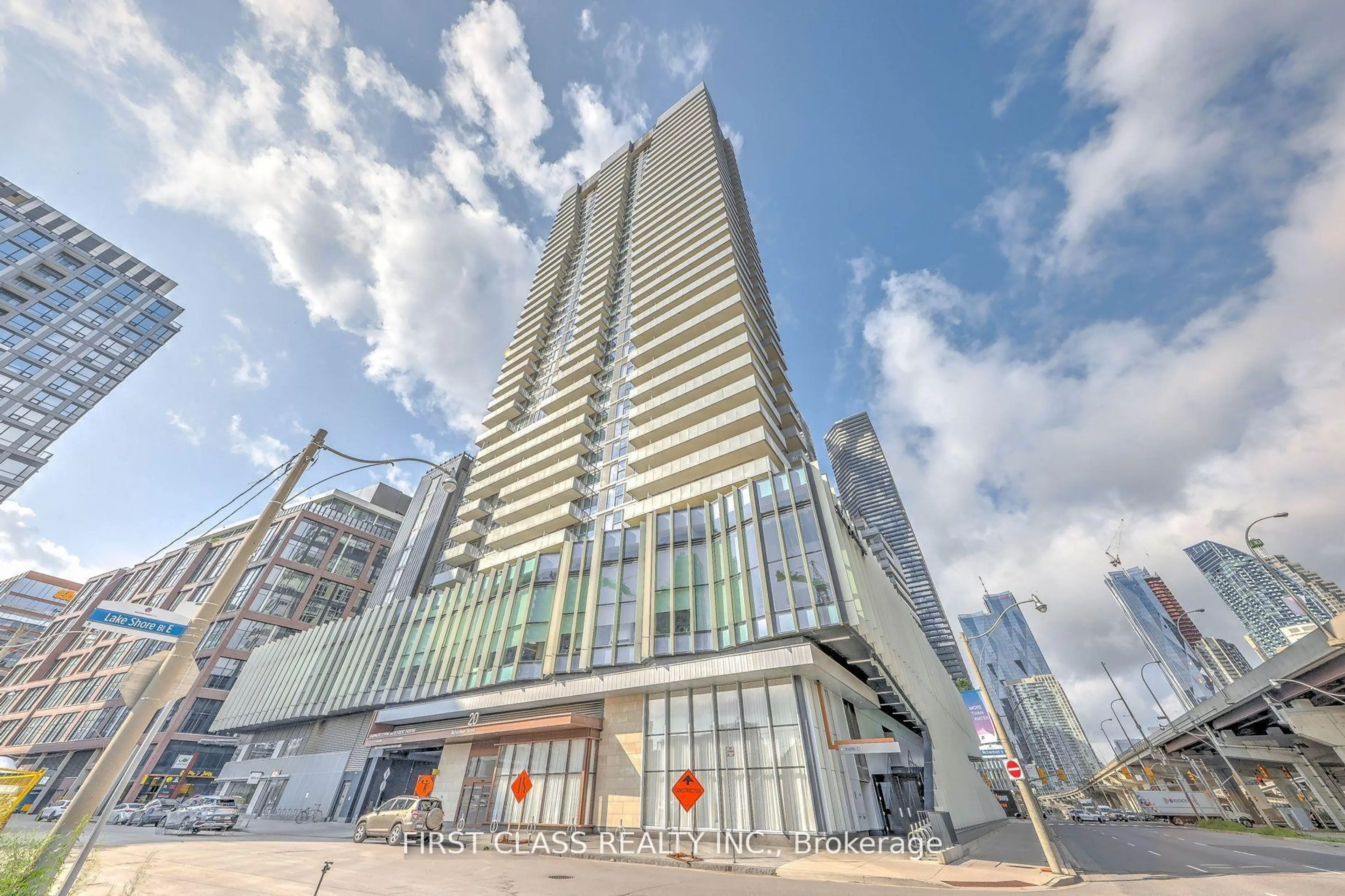 Indoor foyer for 20 Richardson St #2309, Toronto Ontario M5A 4J9