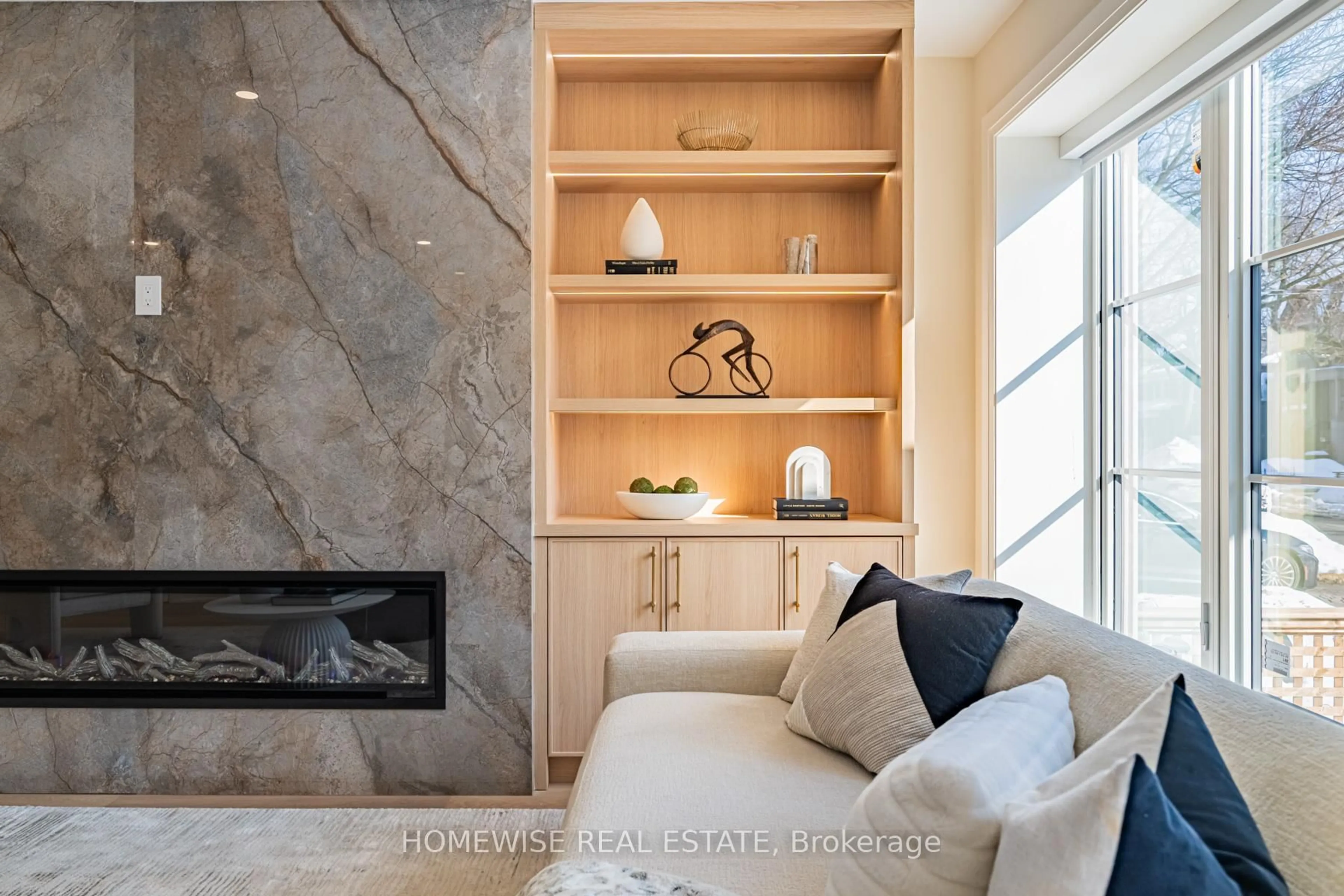 Living room with furniture, unknown for 306 Manor Rd, Toronto Ontario M4S 1S2