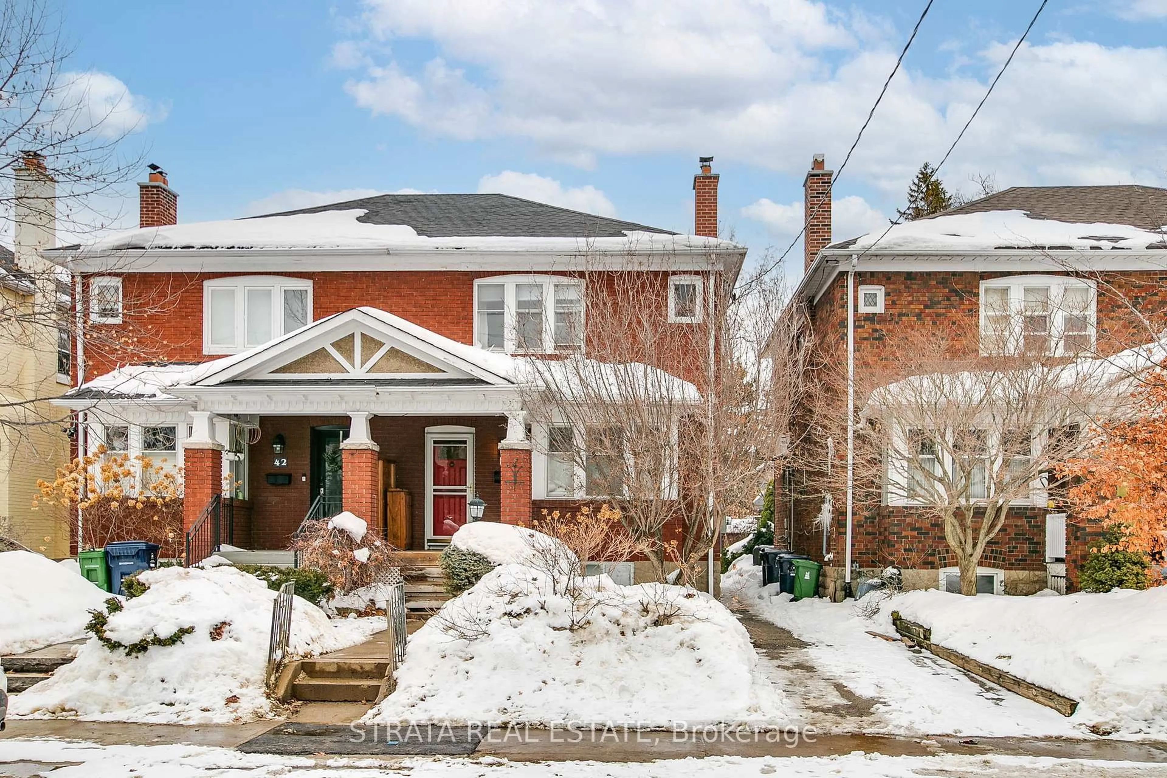 Home with brick exterior material, street for 40 Roe Ave, Toronto Ontario M5M 2H7