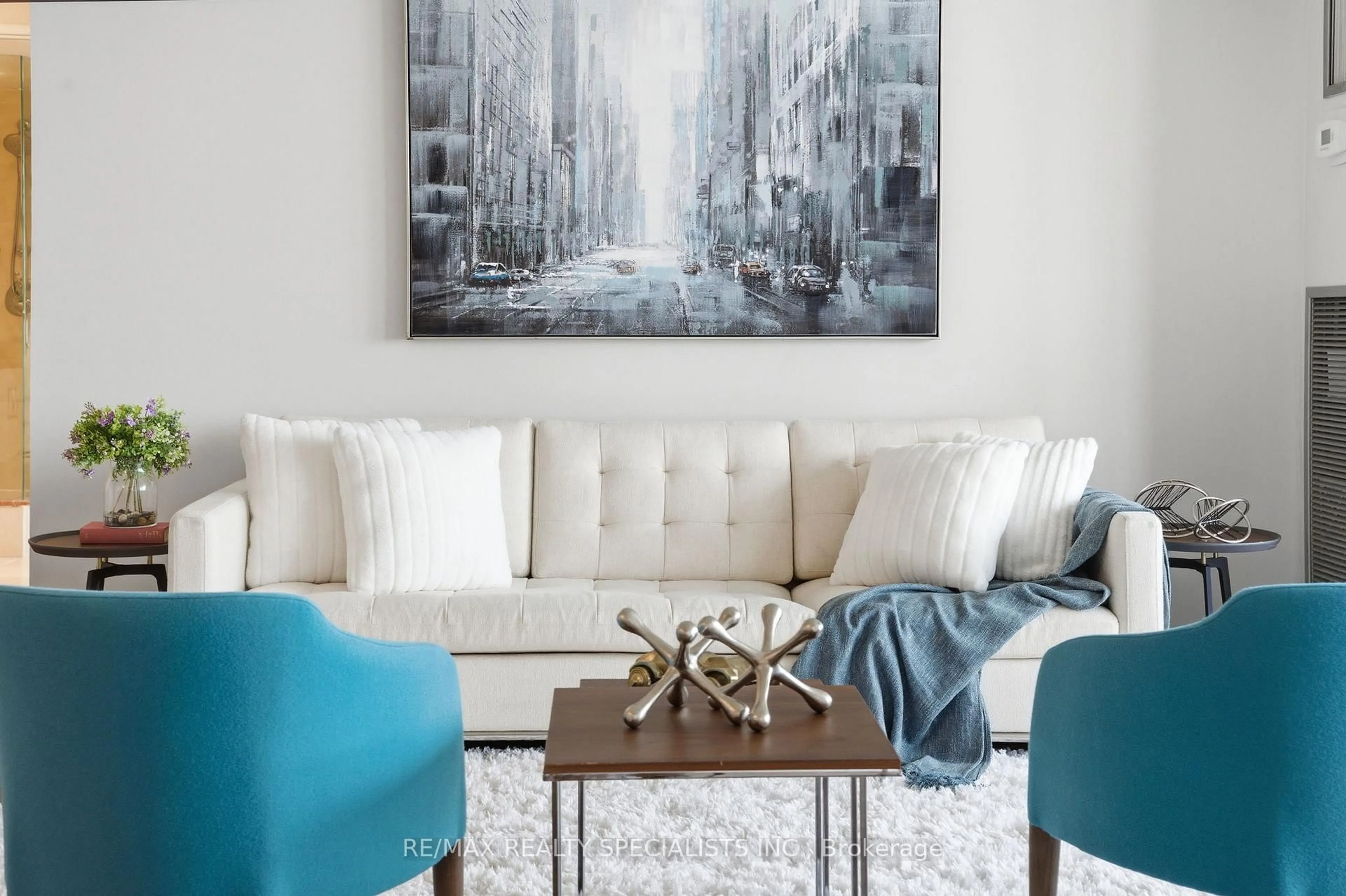 Living room with furniture, unknown for 65 Skymark Dr #2001, Toronto Ontario M2H 3N9