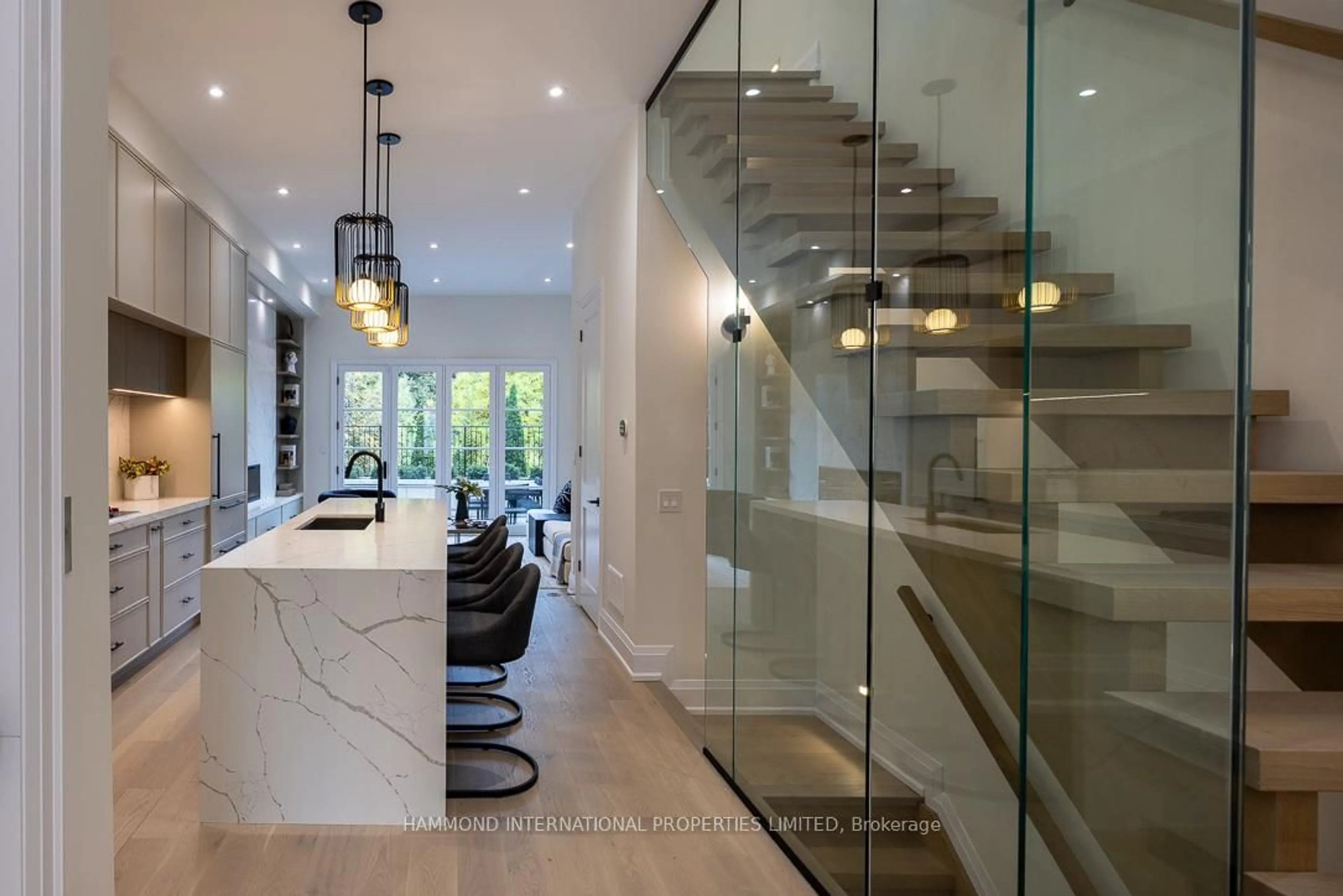 Contemporary kitchen, unknown for 1179 Avenue Rd, Toronto Ontario M5N 2G2