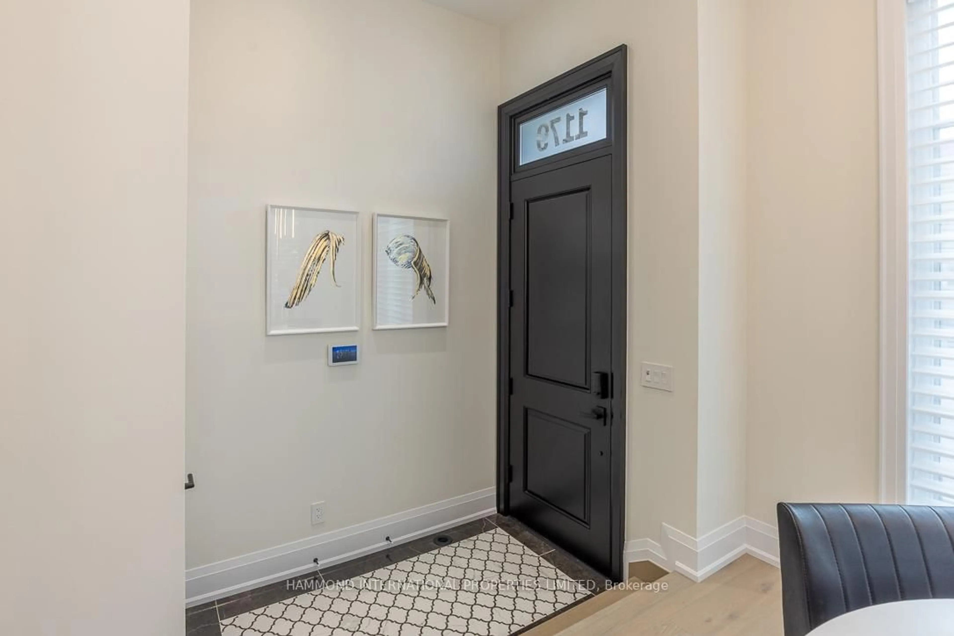 Indoor entryway for 1179 Avenue Rd, Toronto Ontario M5N 2G2