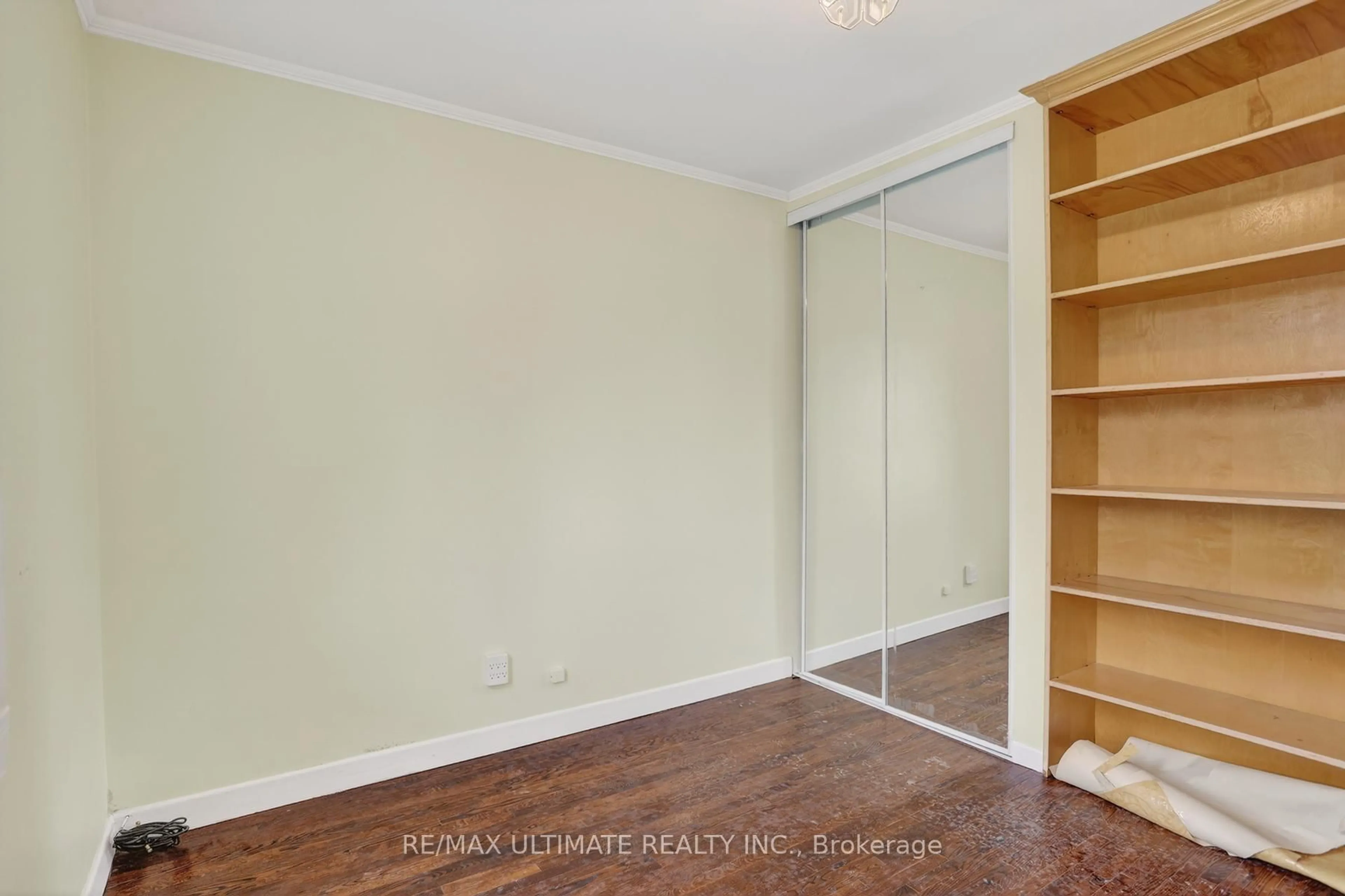 A pic of a room for 387 Keewatin Ave, Toronto Ontario M4P 2A4