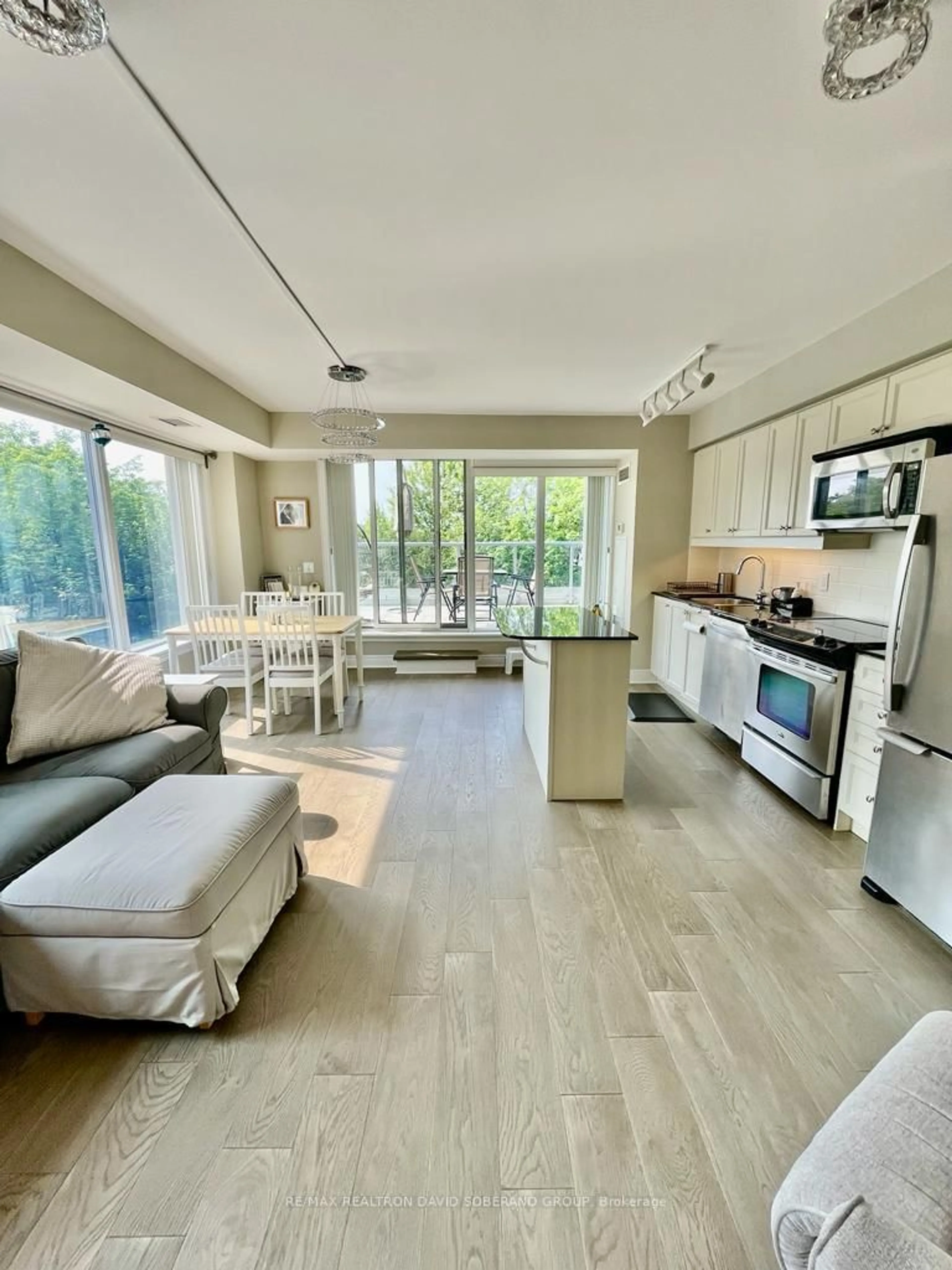 Open concept kitchen, unknown for 701 Sheppard Ave #315, Toronto Ontario M3H 0B2