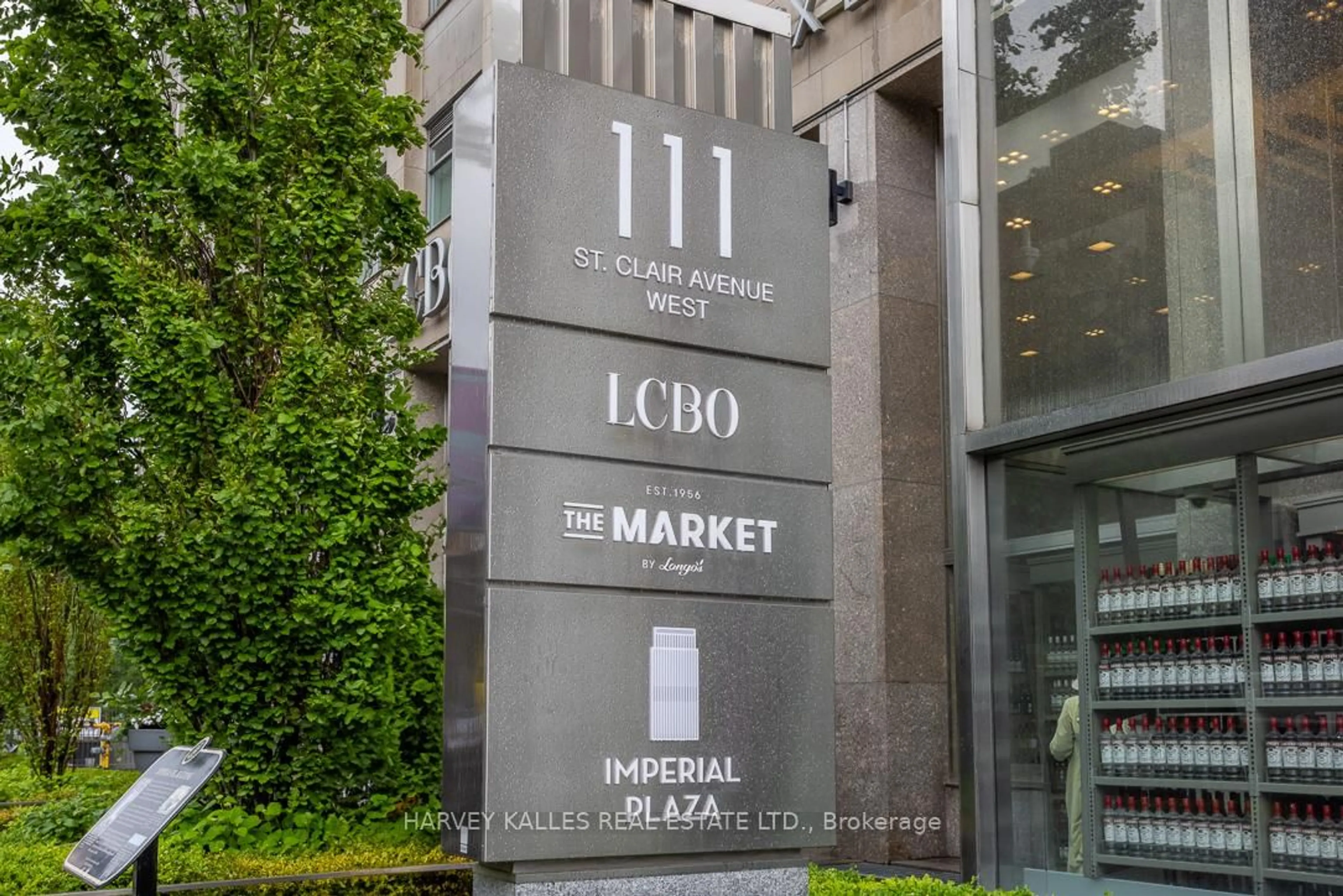 Lobby for 111 St Clair Ave #1013, Toronto Ontario M4V 1N5