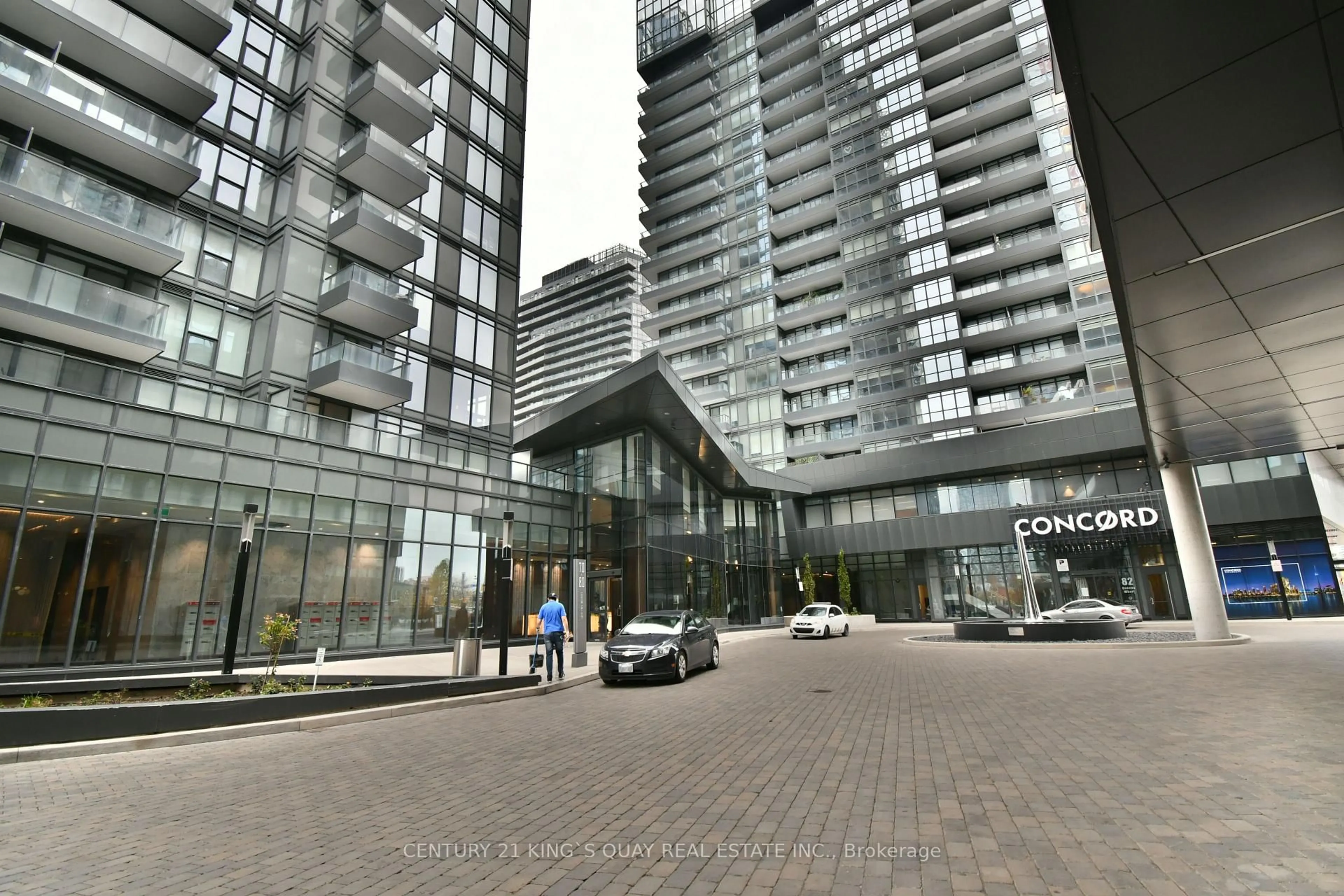 Indoor foyer for 70 Queens Wharf Rd #510, Toronto Ontario M5V 0J2