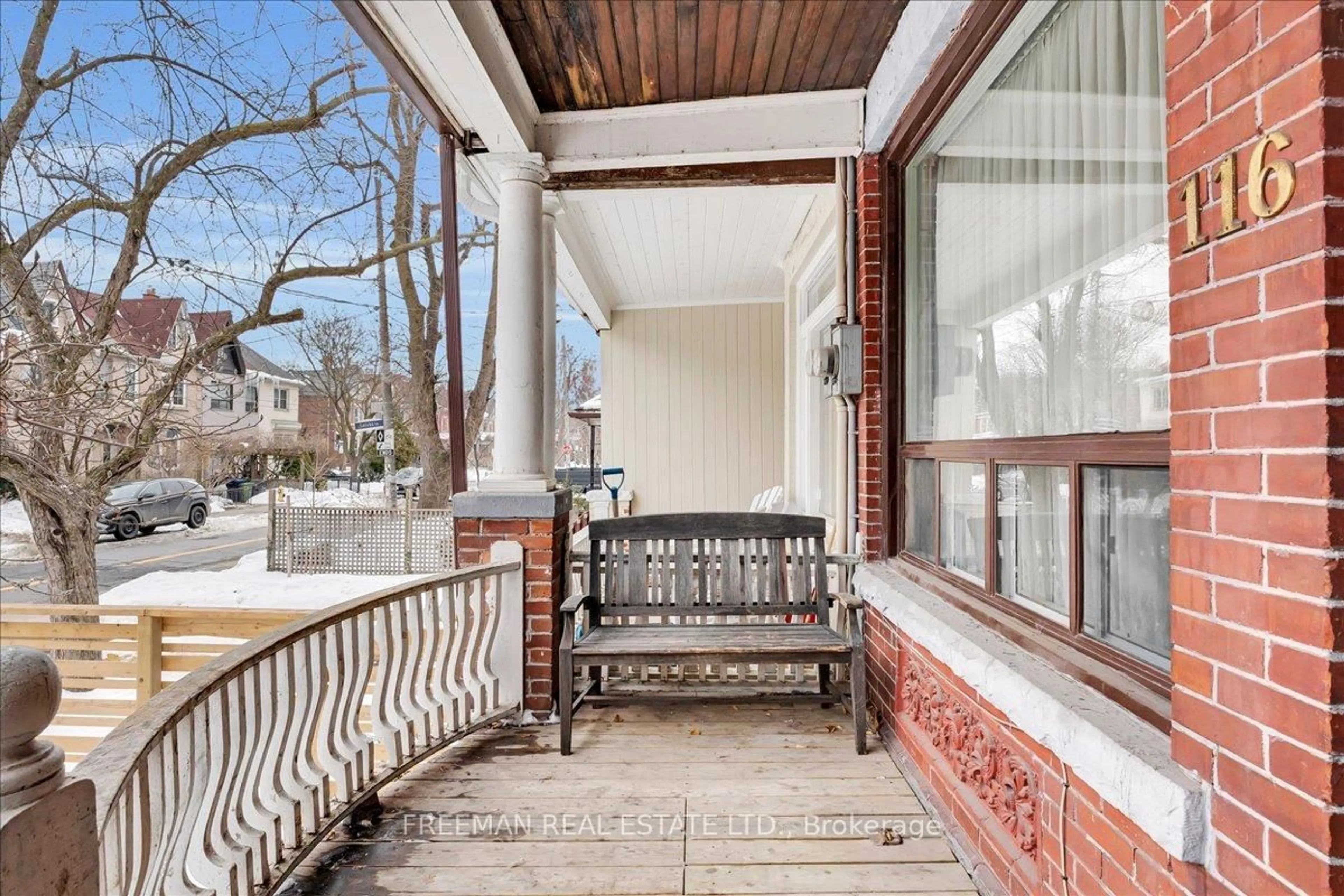 Patio, street for 116 Brunswick Ave, Toronto Ontario M5S 2M2
