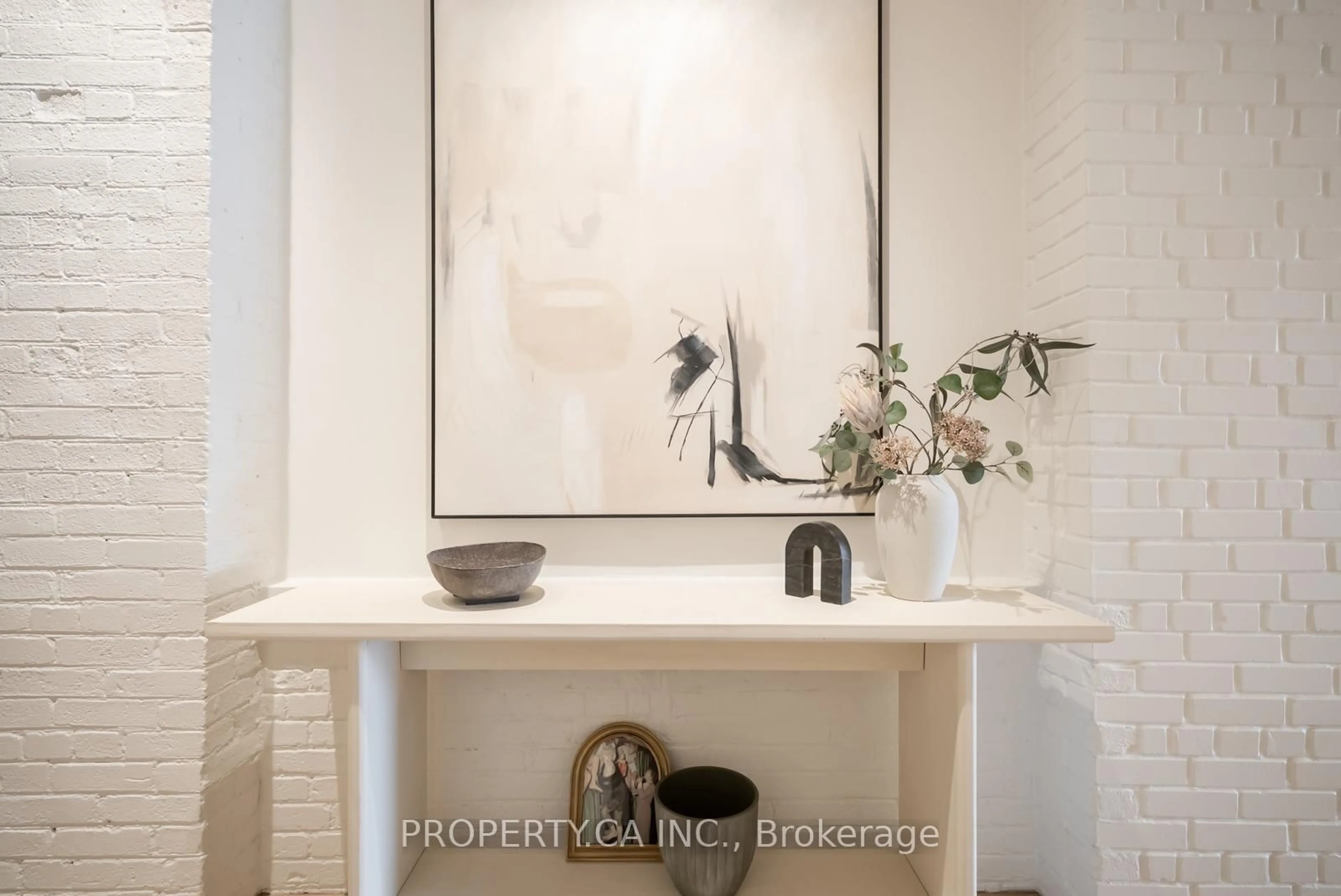 Unknown for 993 Queen St #409, Toronto Ontario M6J 1H2