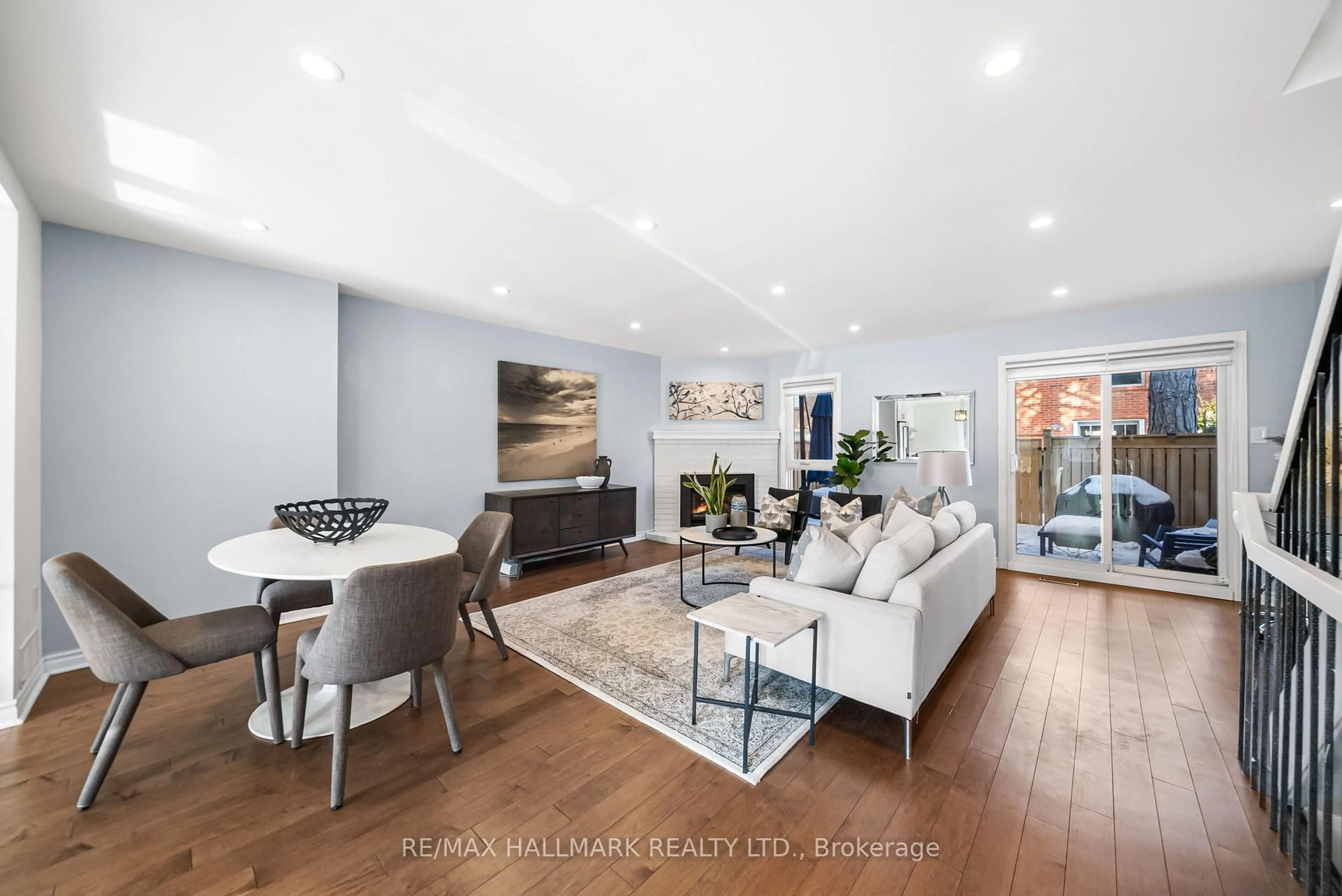 Living room with furniture, unknown for 64 Sylvan Valley Way, Toronto Ontario M5M 4M3