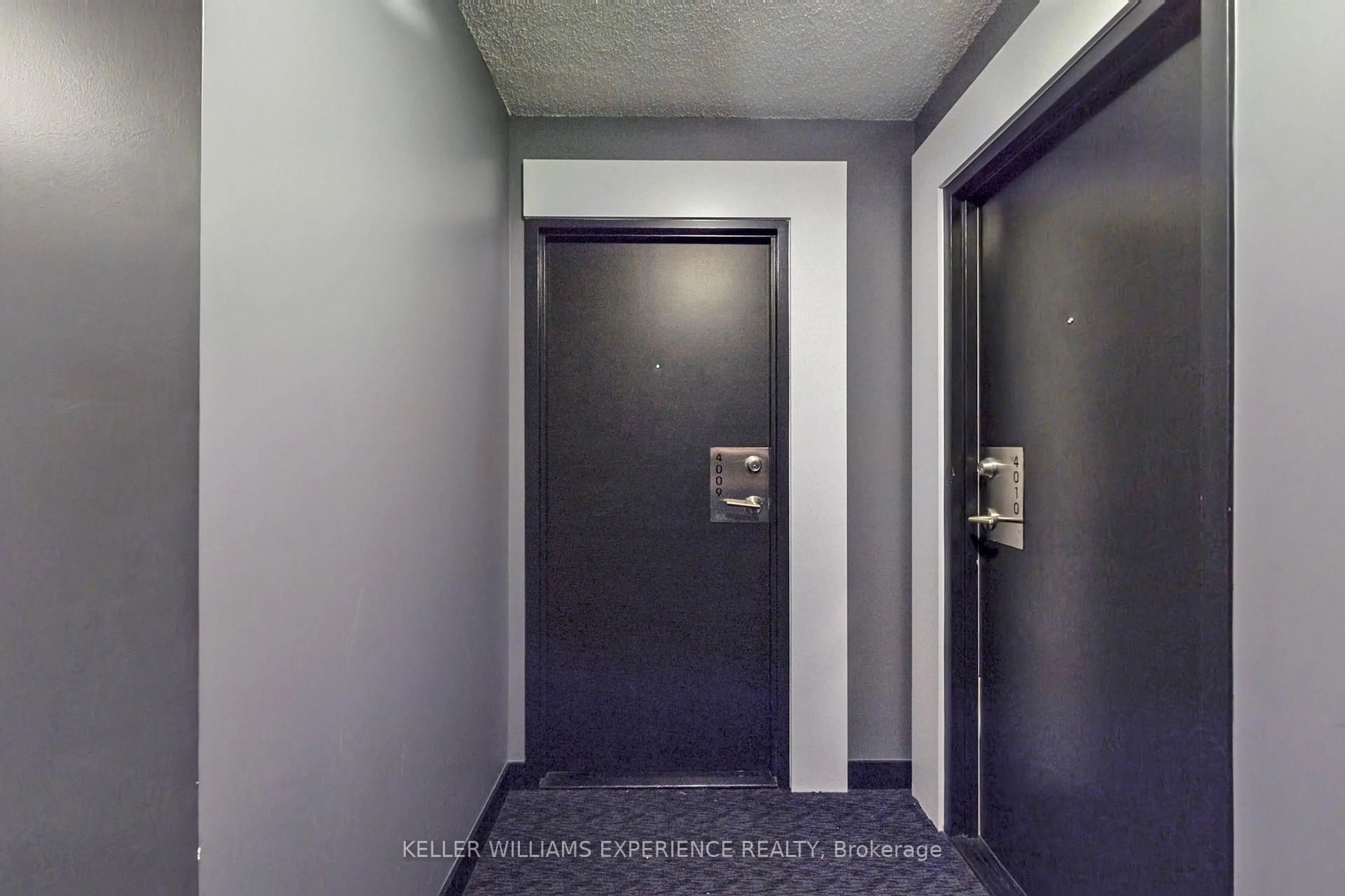 Indoor foyer for 11 Brunel Crt #4009, Toronto Ontario M5V 3Y3