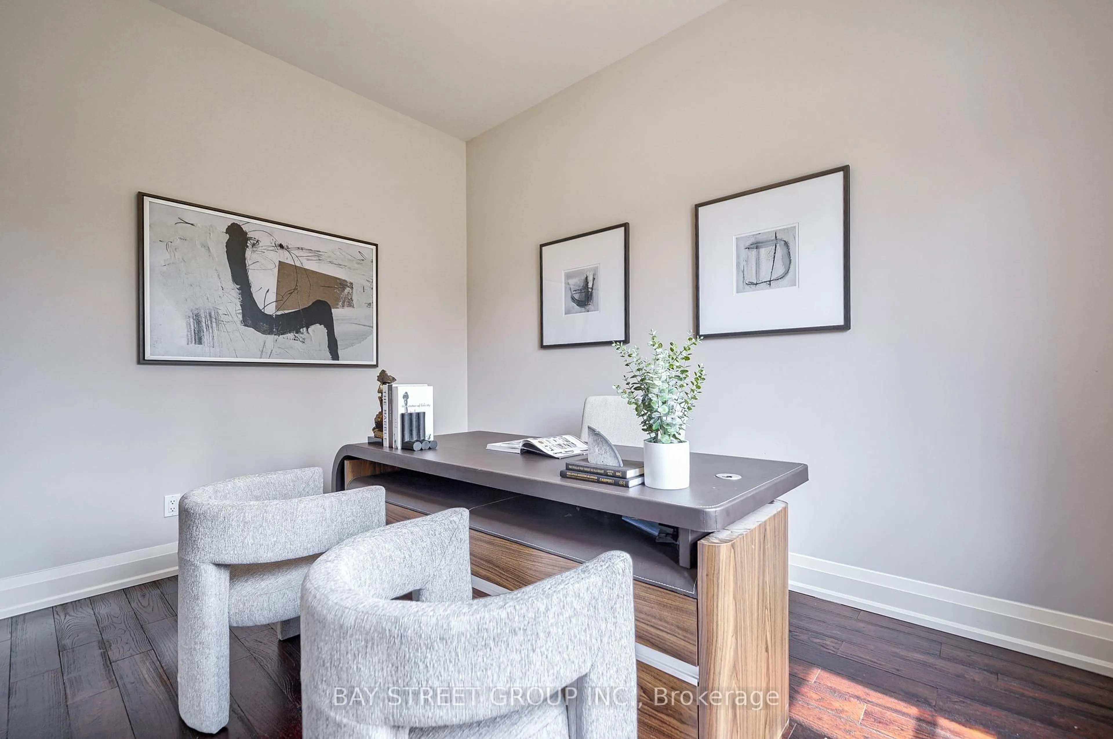 Dining room, wood/laminate floor for 80 Churchill Ave, Toronto Ontario M2N 1Y9