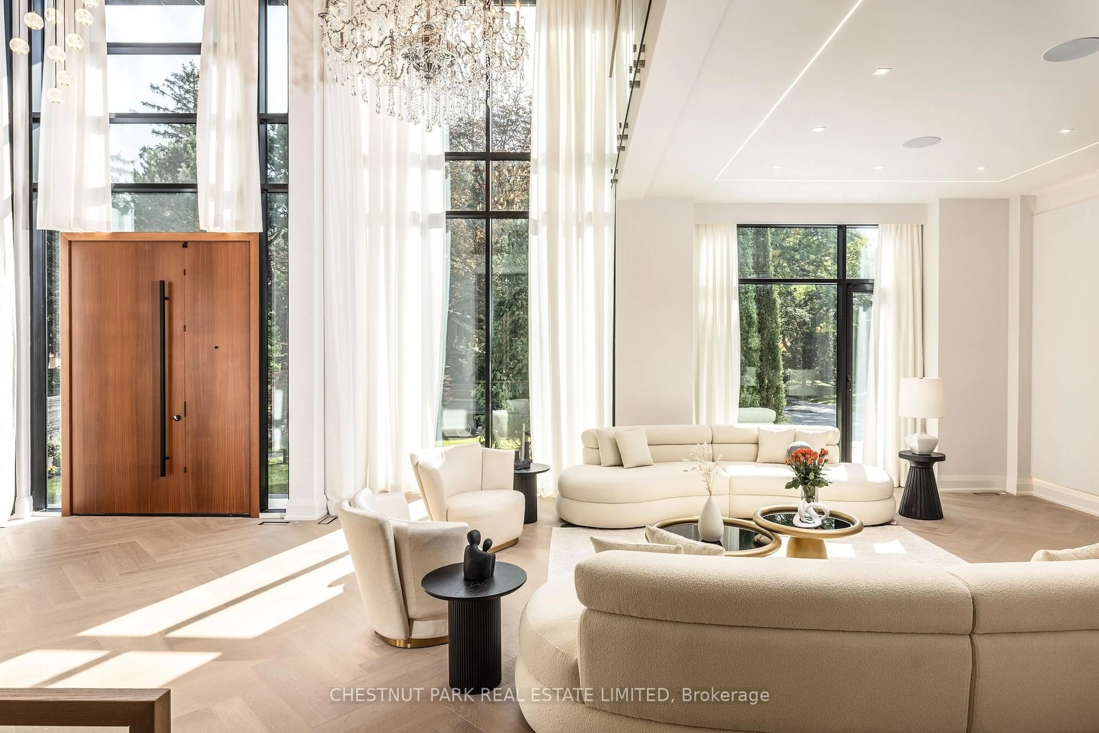 Unknown for 8 Balding Crt, Toronto Ontario M2P 1Y7