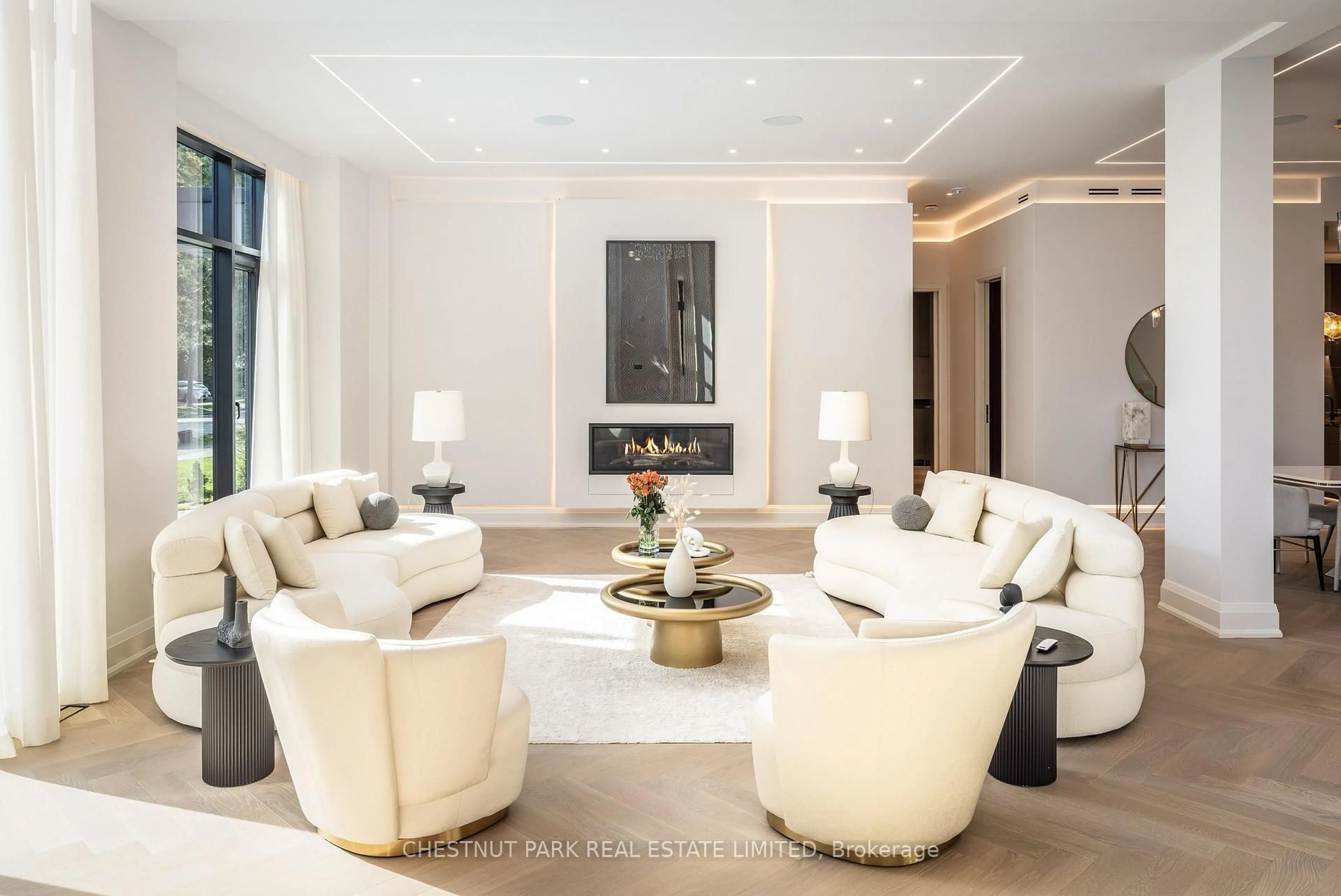 Living room with furniture, unknown for 8 Balding Crt, Toronto Ontario M2P 1Y7