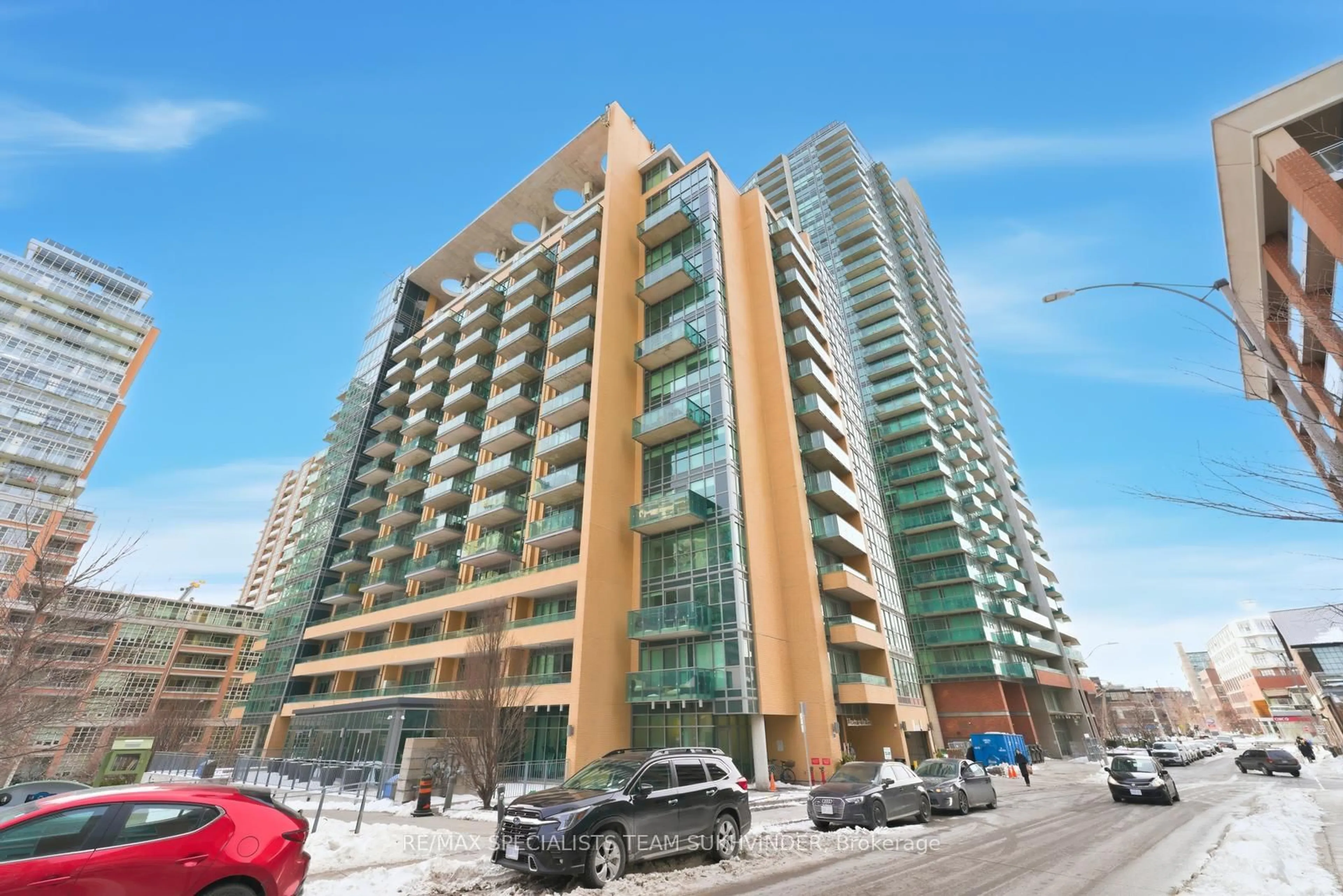 Indoor foyer for 69 Lynn Williams St #305, Toronto Ontario M6K 3R9