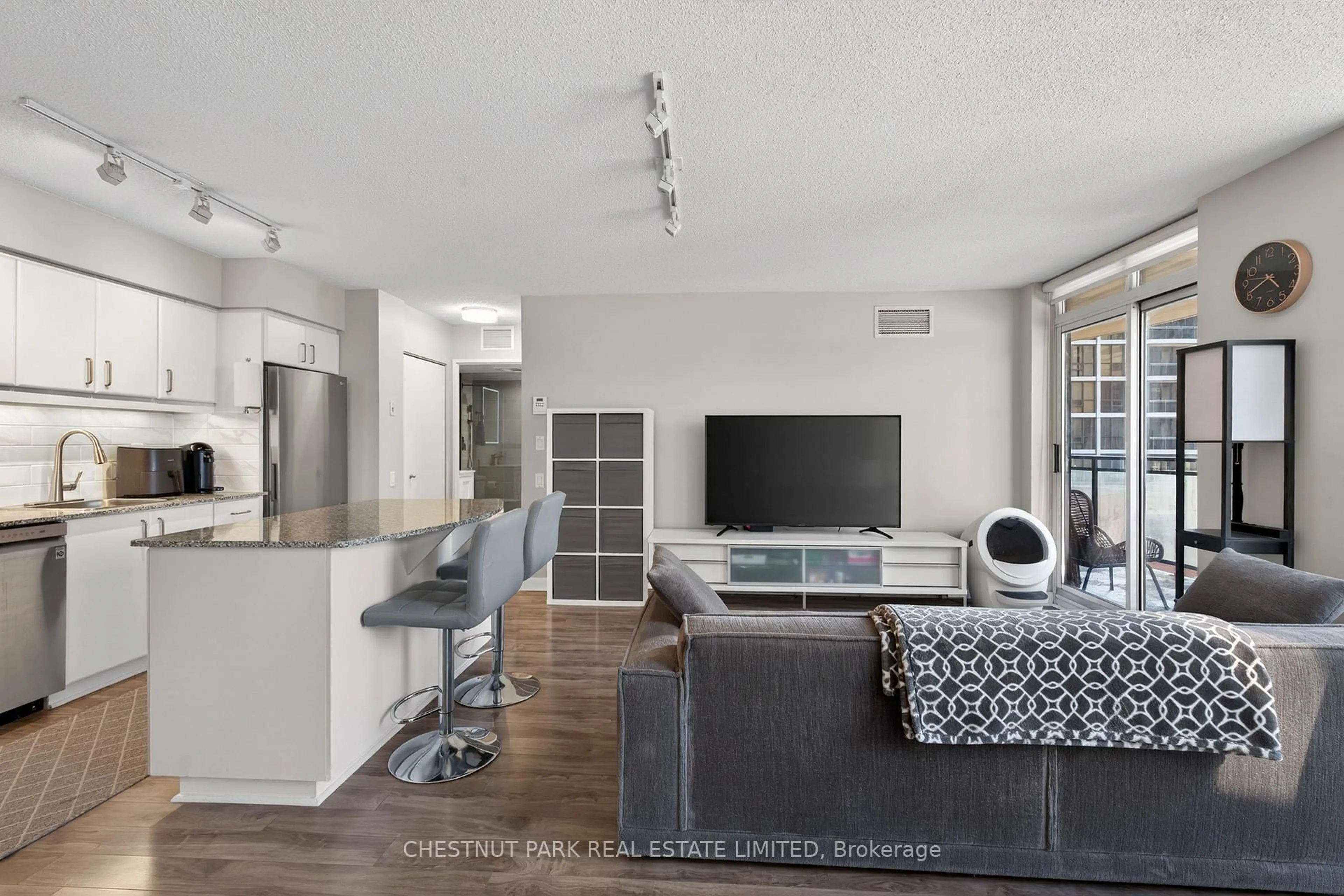 Unknown for 33 Sheppard Ave #506, Toronto Ontario M2N 7K1