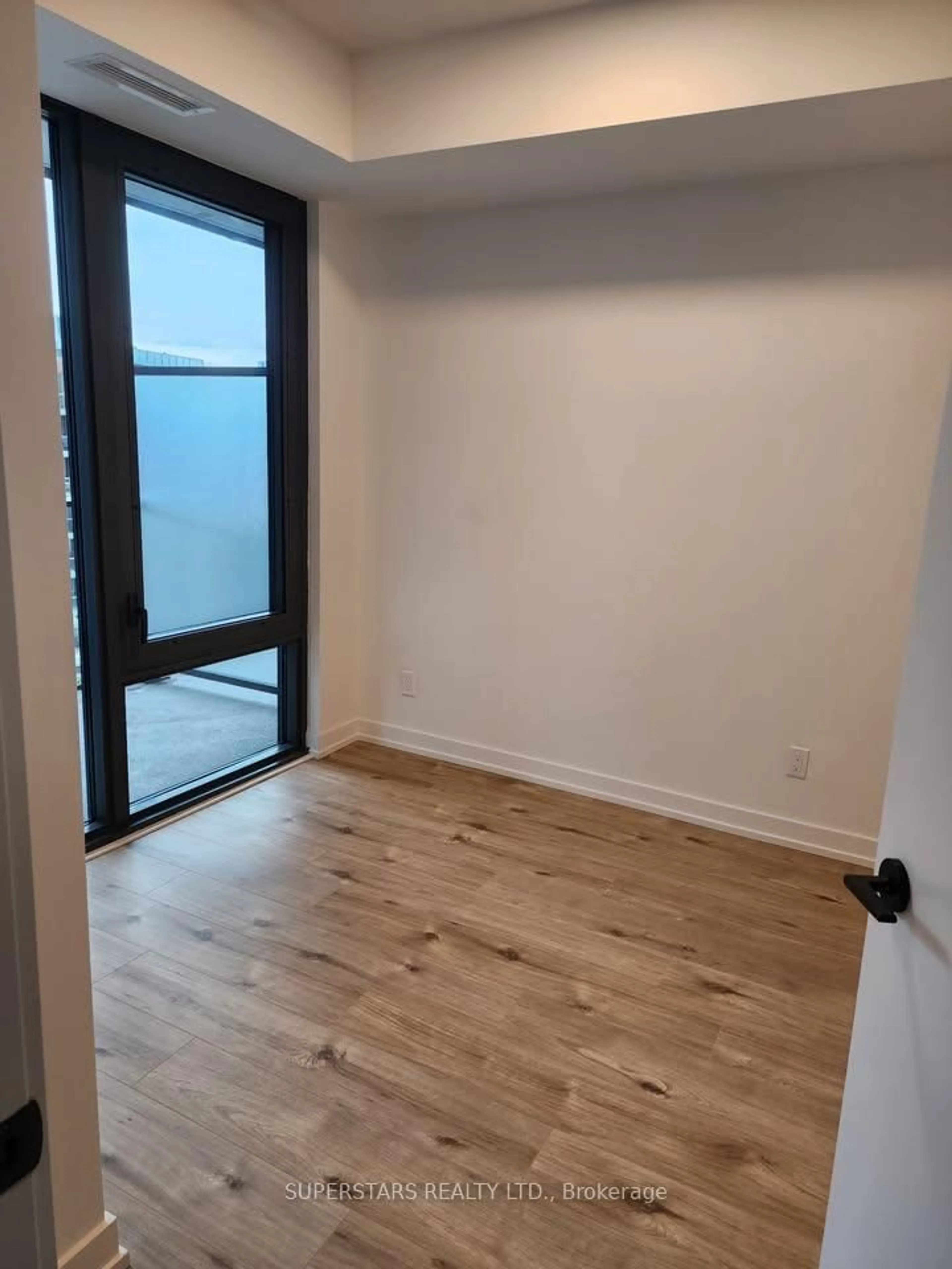 A pic of a room for 35 Parliament St #601, Toronto Ontario M5A 0Z5
