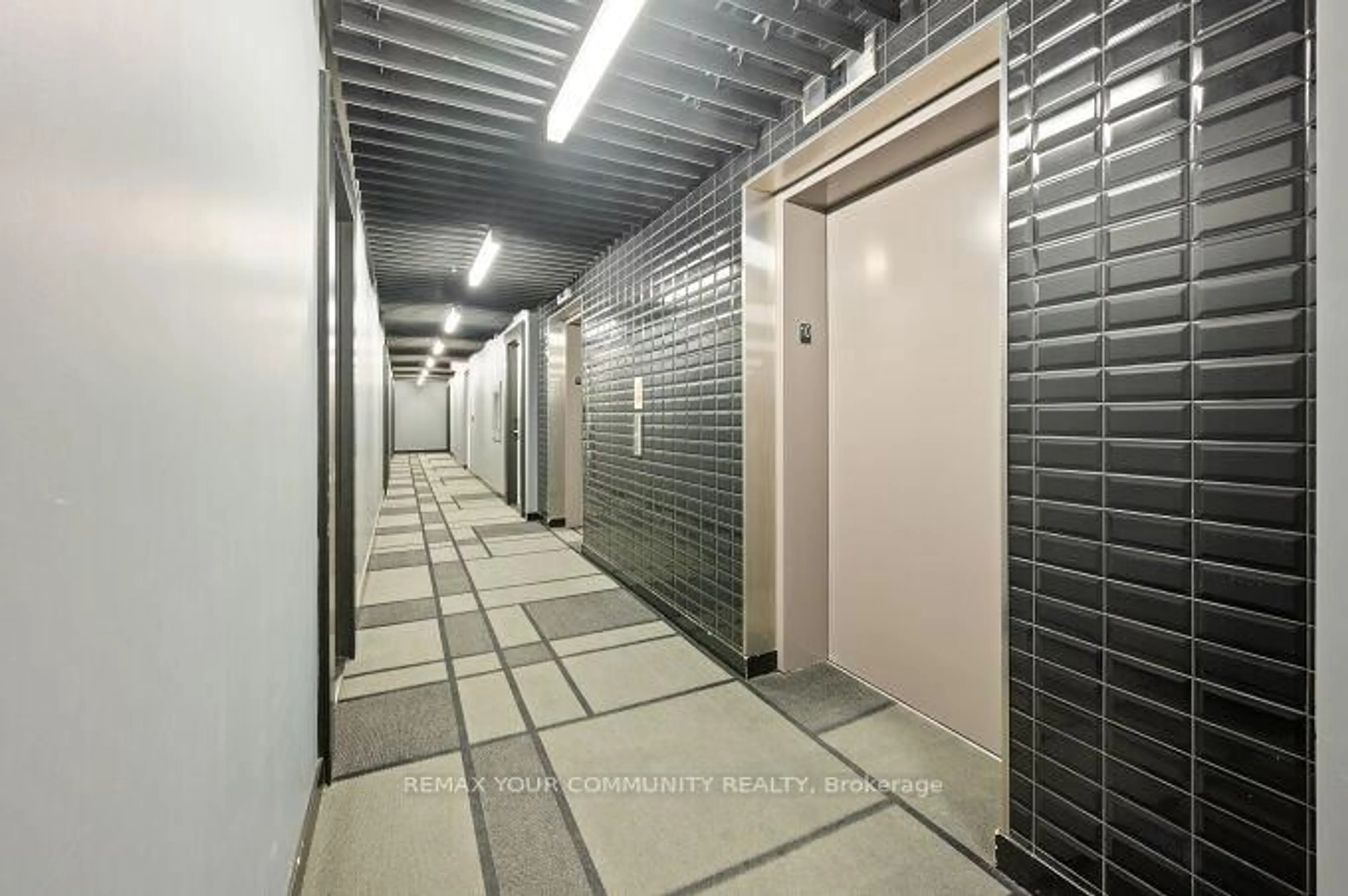 Storage room or clothes room or walk-in closet for 39 Brant St #PH11, Toronto Ontario M5V 0M8