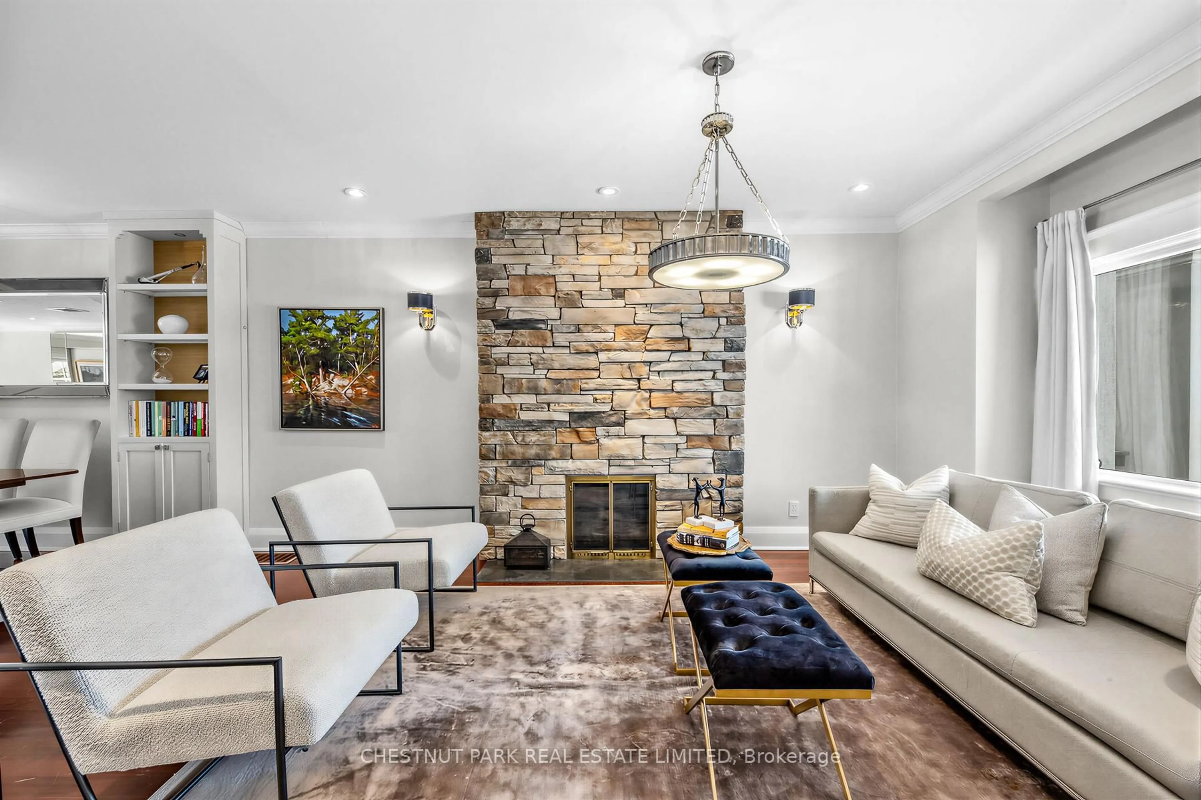 Living room with furniture, unknown for 351 Hillsdale Ave, Toronto Ontario M4S 1T9